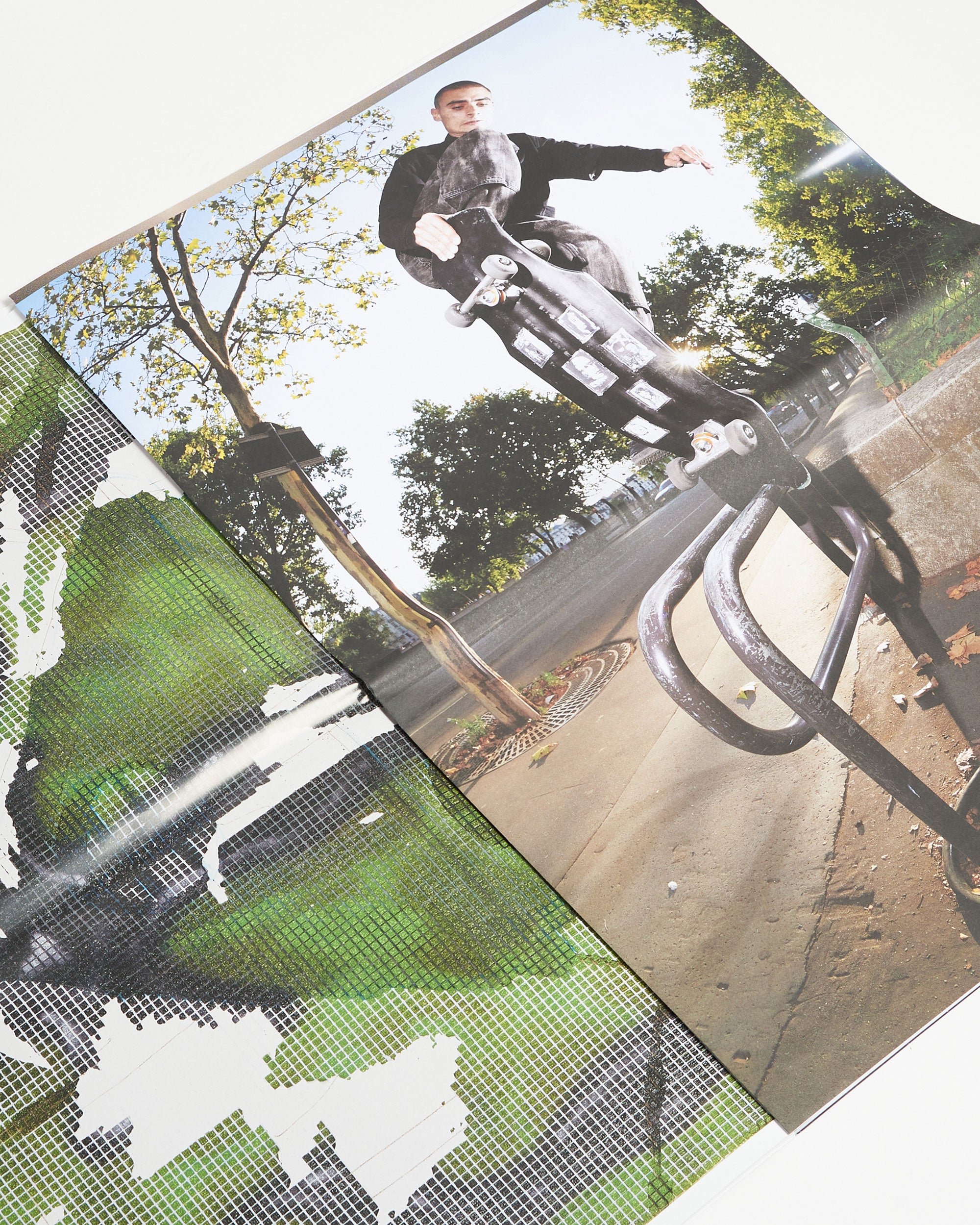 Books Magazines SNEEZE MAGAZINE Issue N°54 "The Protection Issue" - SN54