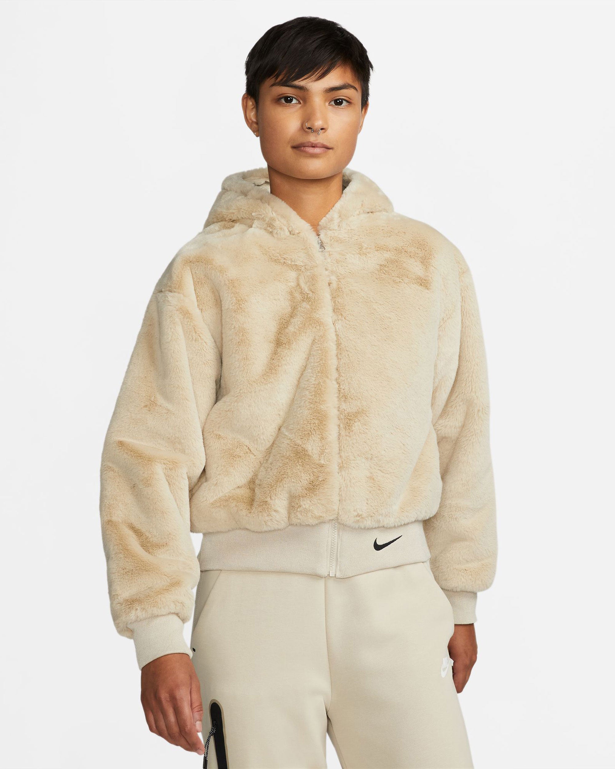 Nike Sportswear Essentials Women's Hoodie Faux Fur Rattan