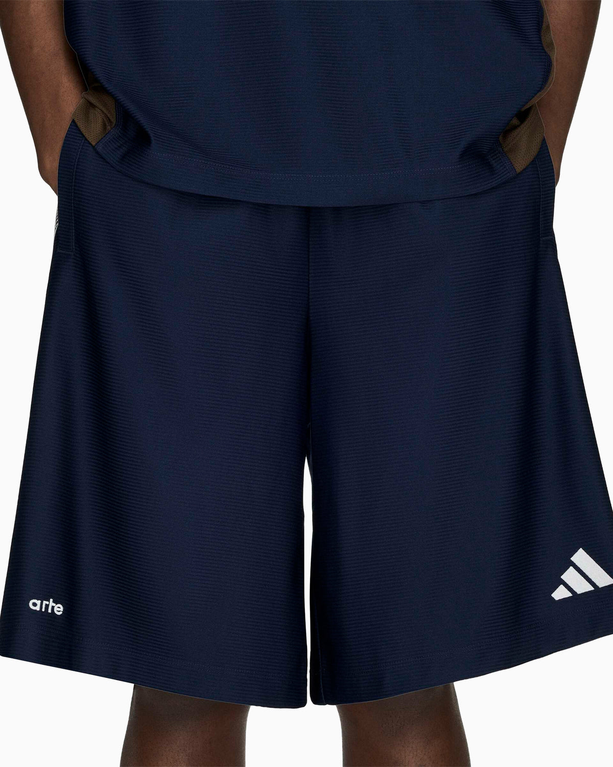 Shorts adidas Originals x Arte Antwerp Relaxed Men's Shorts - KT3000