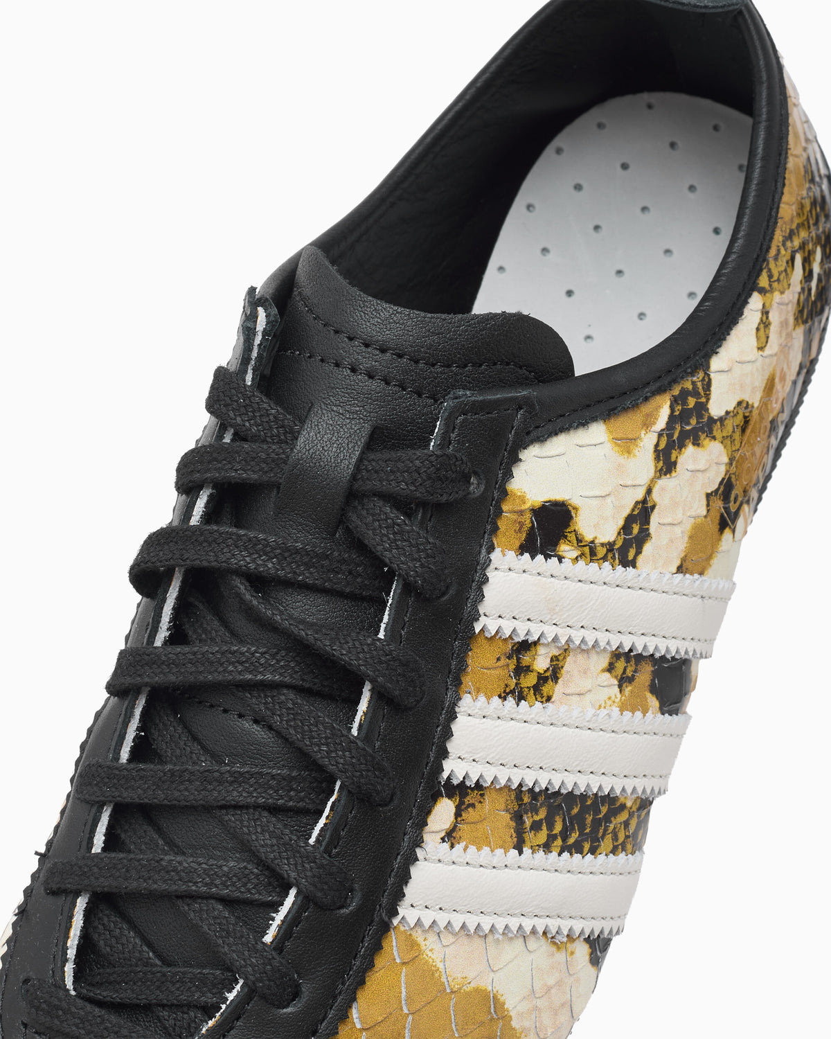 Sneakers adidas Originals Japan "Koi" - KK4977