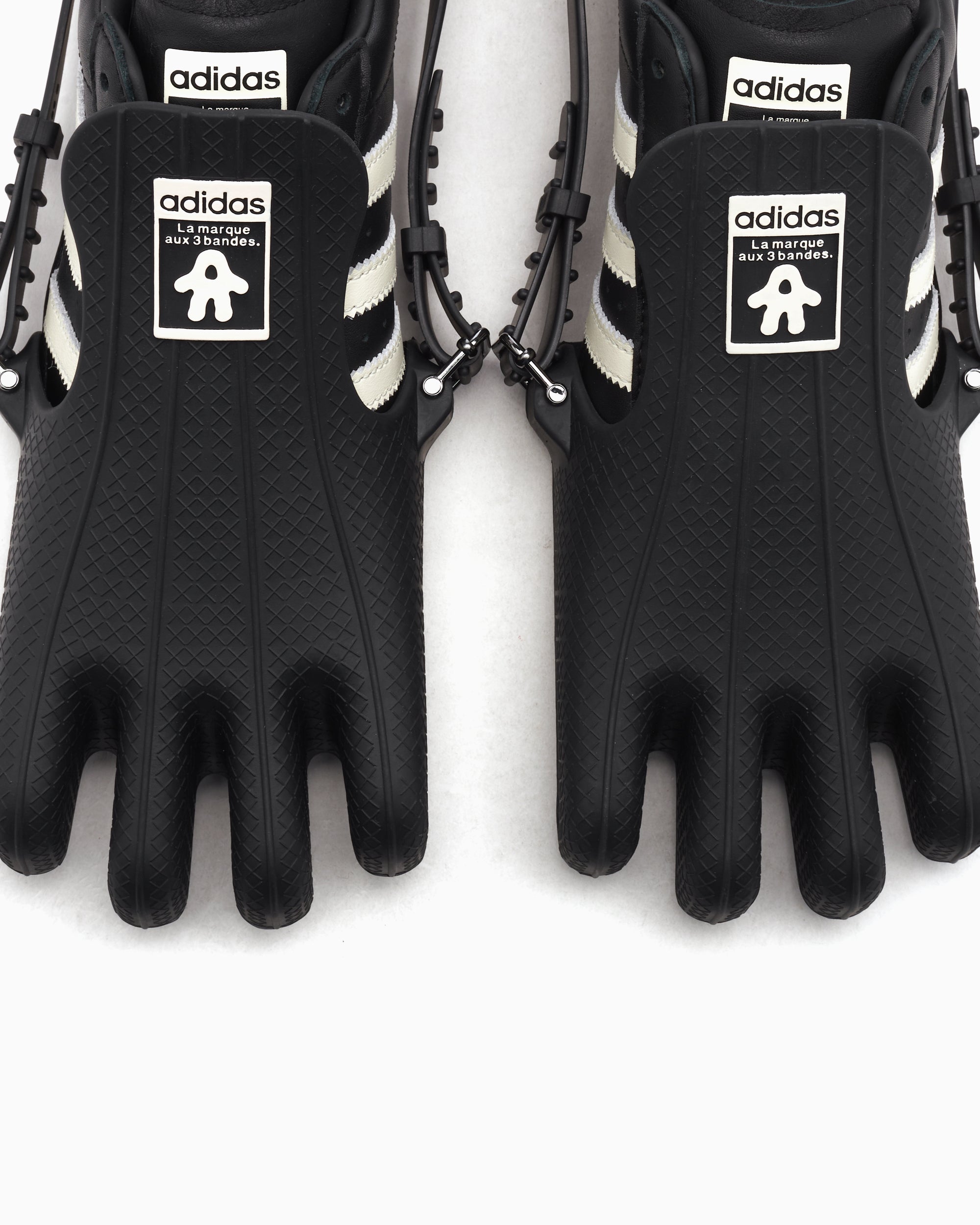 Sneakers adidas Originals x AVAVAV Women's Superfinger Superstar - JP7141