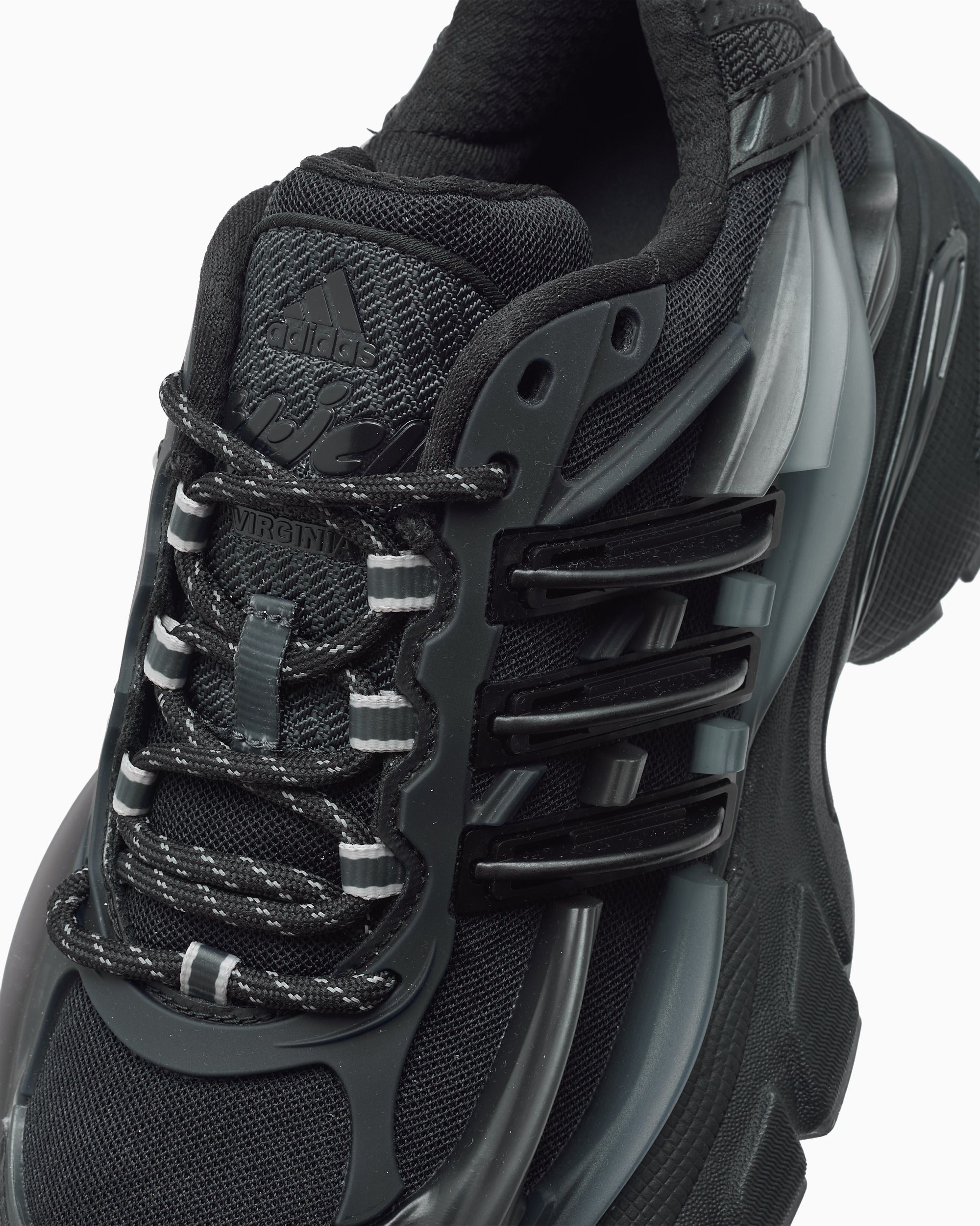 Sneakers adidas Originals x Pharrell Williams Virginia Adistar Jellyfish "Triple Black" - KJ3841