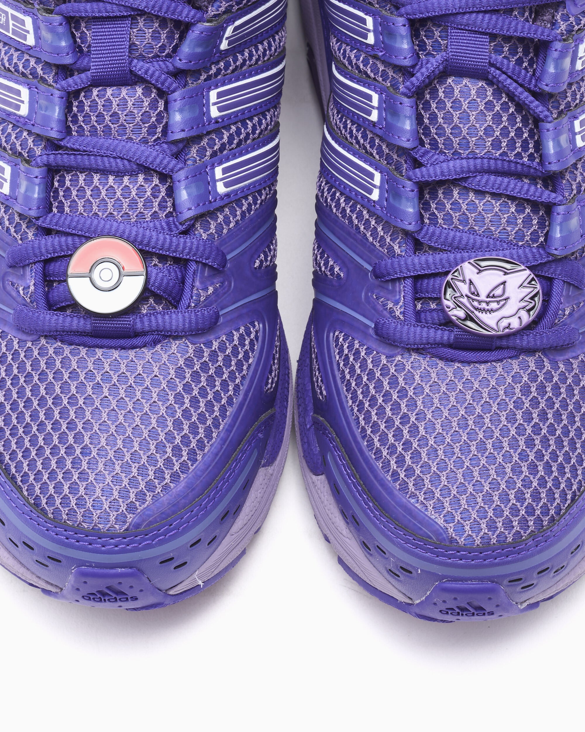 Sneakers adidas Originals x Pokemon Adistar Control 5 "Gengar" - KJ5611