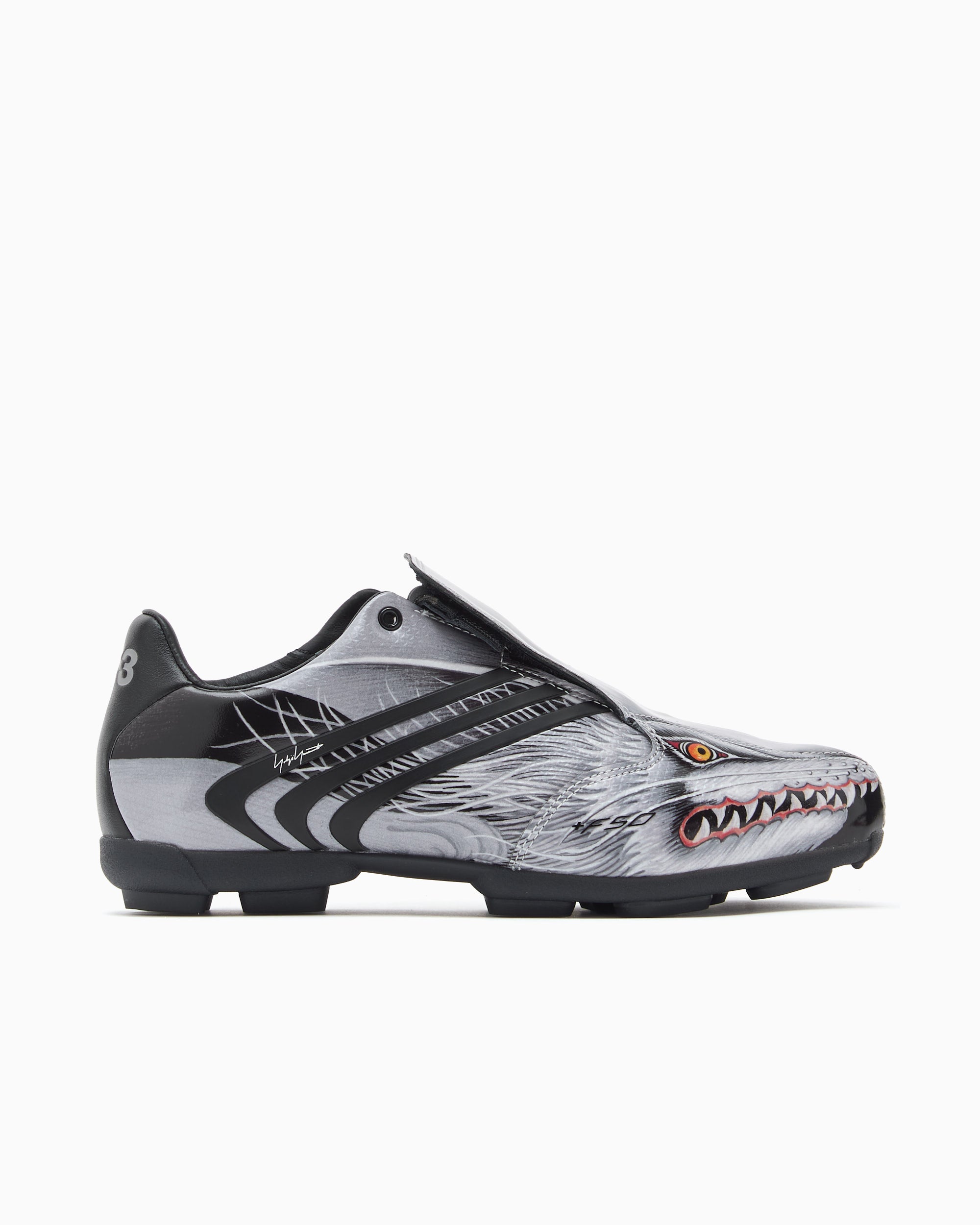 入手不可能！Wolves Tie adidas Y-3 F50 Tunit 