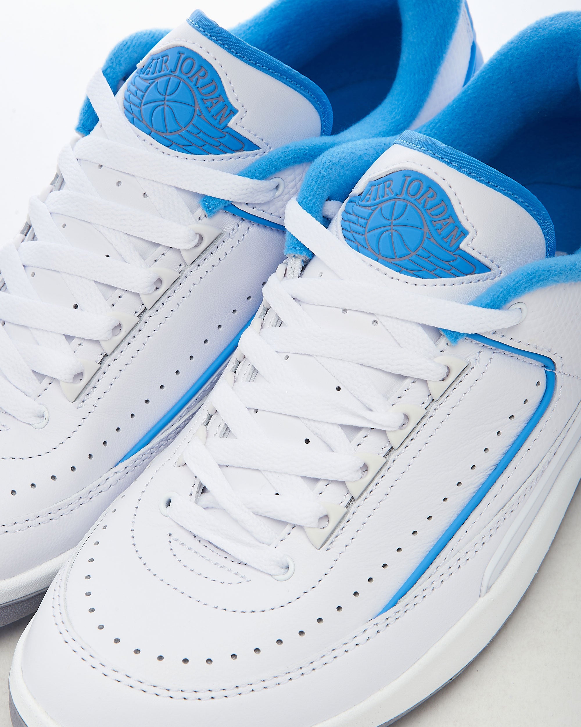 Sneakers Air Jordan 2 Retro Low "UNC University Blue" - DV9956-104