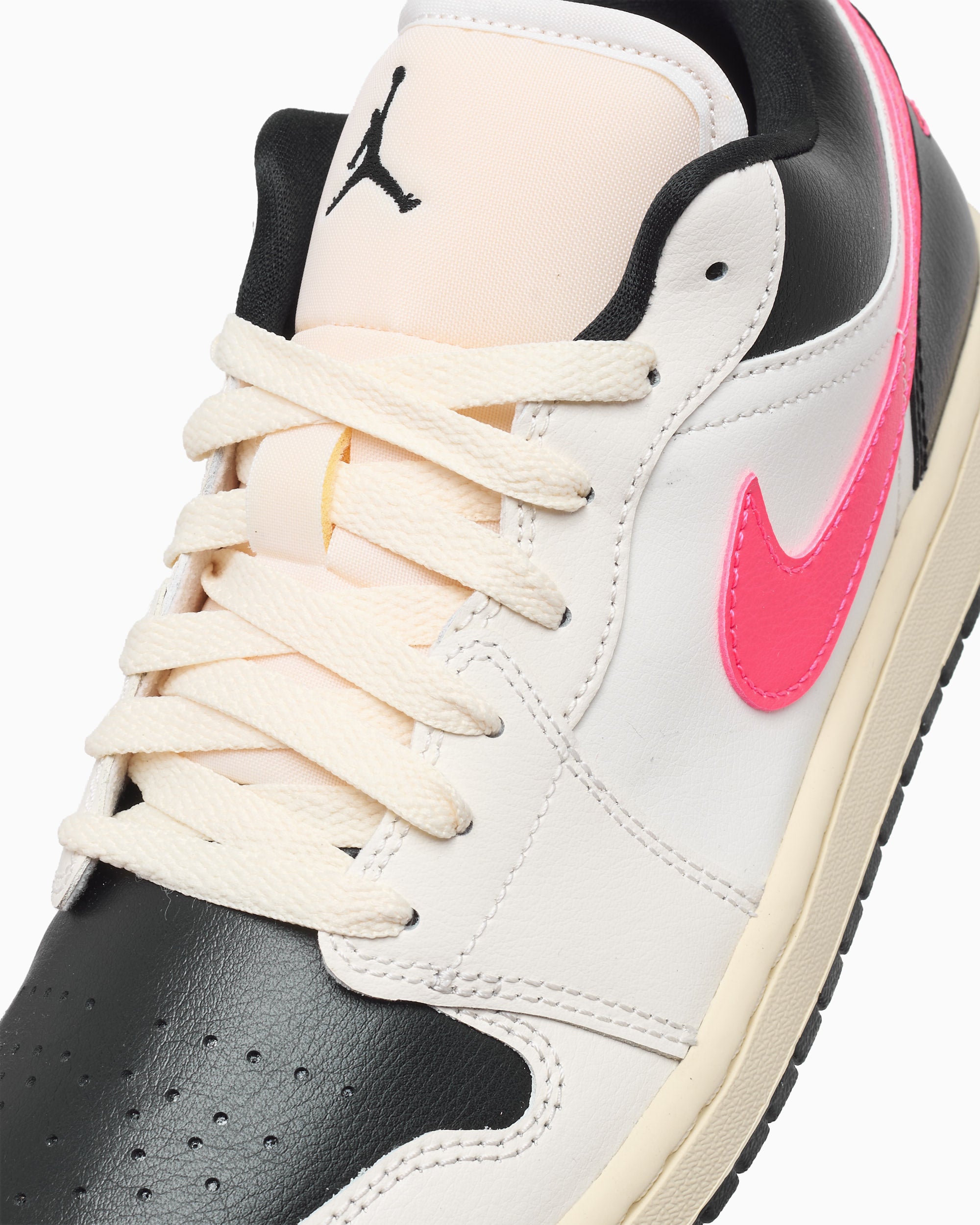 Sneakers Air Jordan Women's 1 Low - DC0774-107