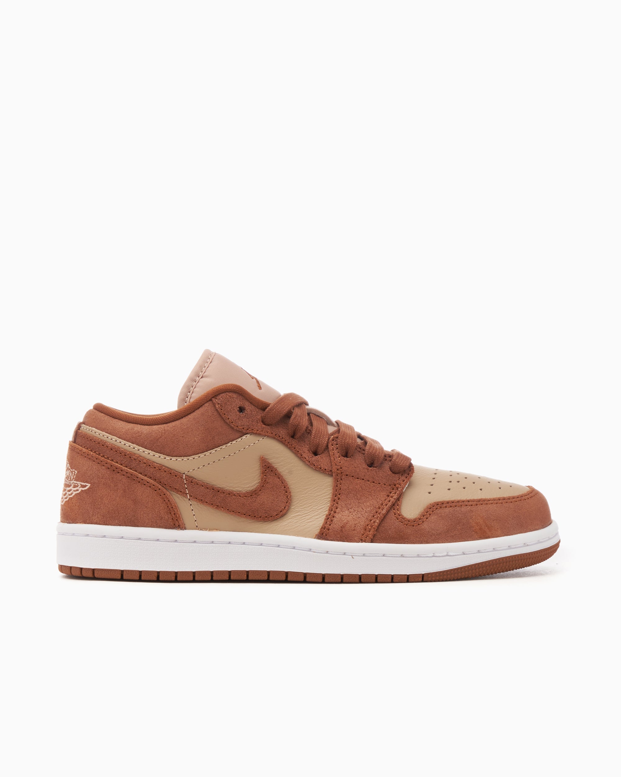 Air Jordan Women's 1 Low SE 