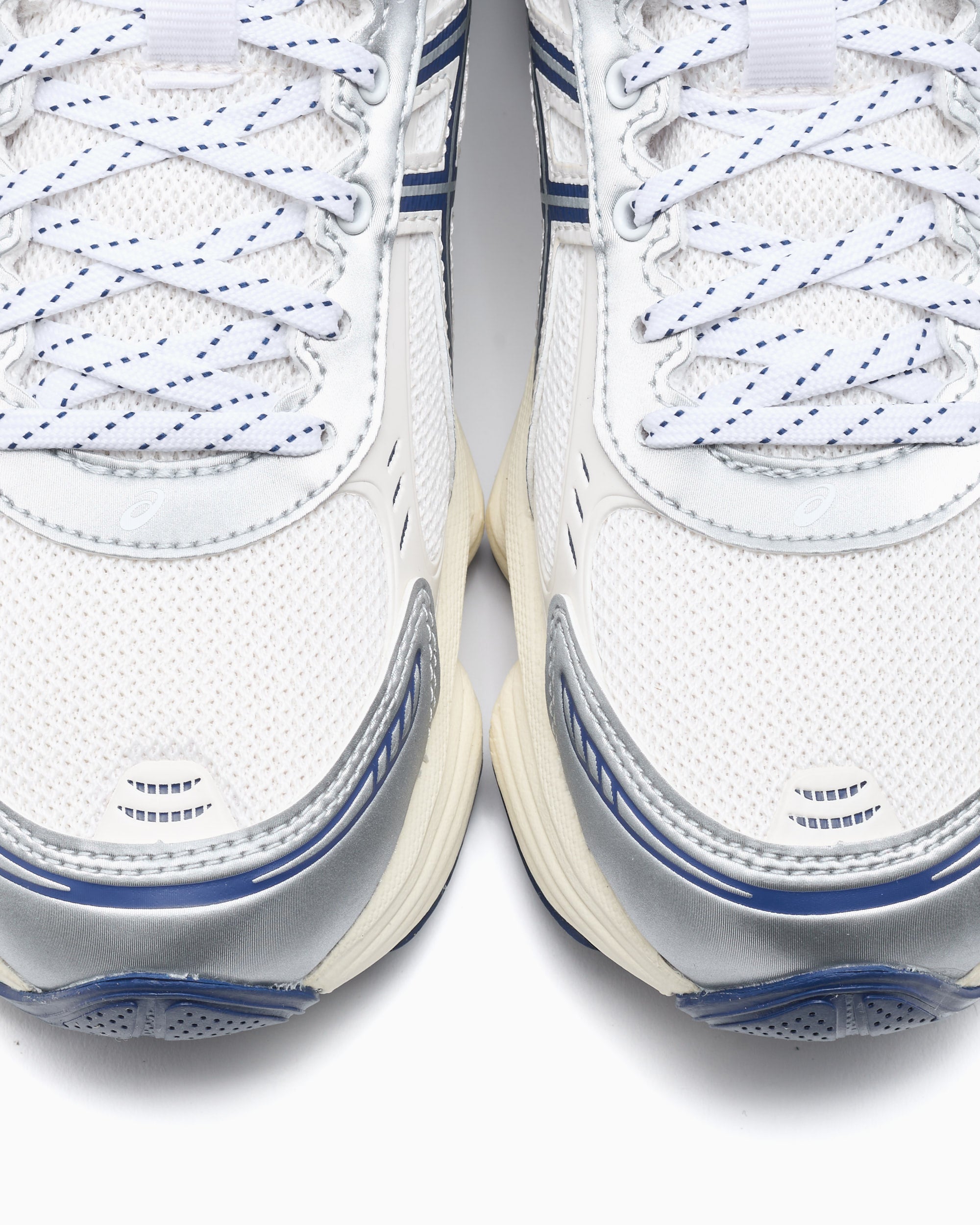 Sneakers ASICS Gel-Kinetic Fluent - 1203A591-104