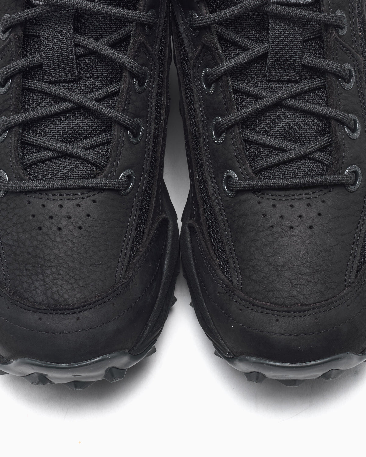 Sneakers ASICS Gel-Transcend FJ "Black" - 1203B050-001