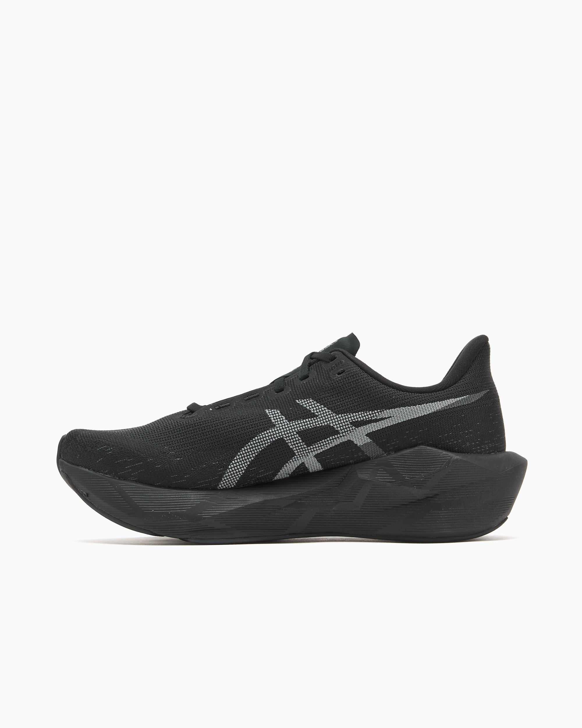 Sneakers ASICS Novablast 6 - 1011C243-002