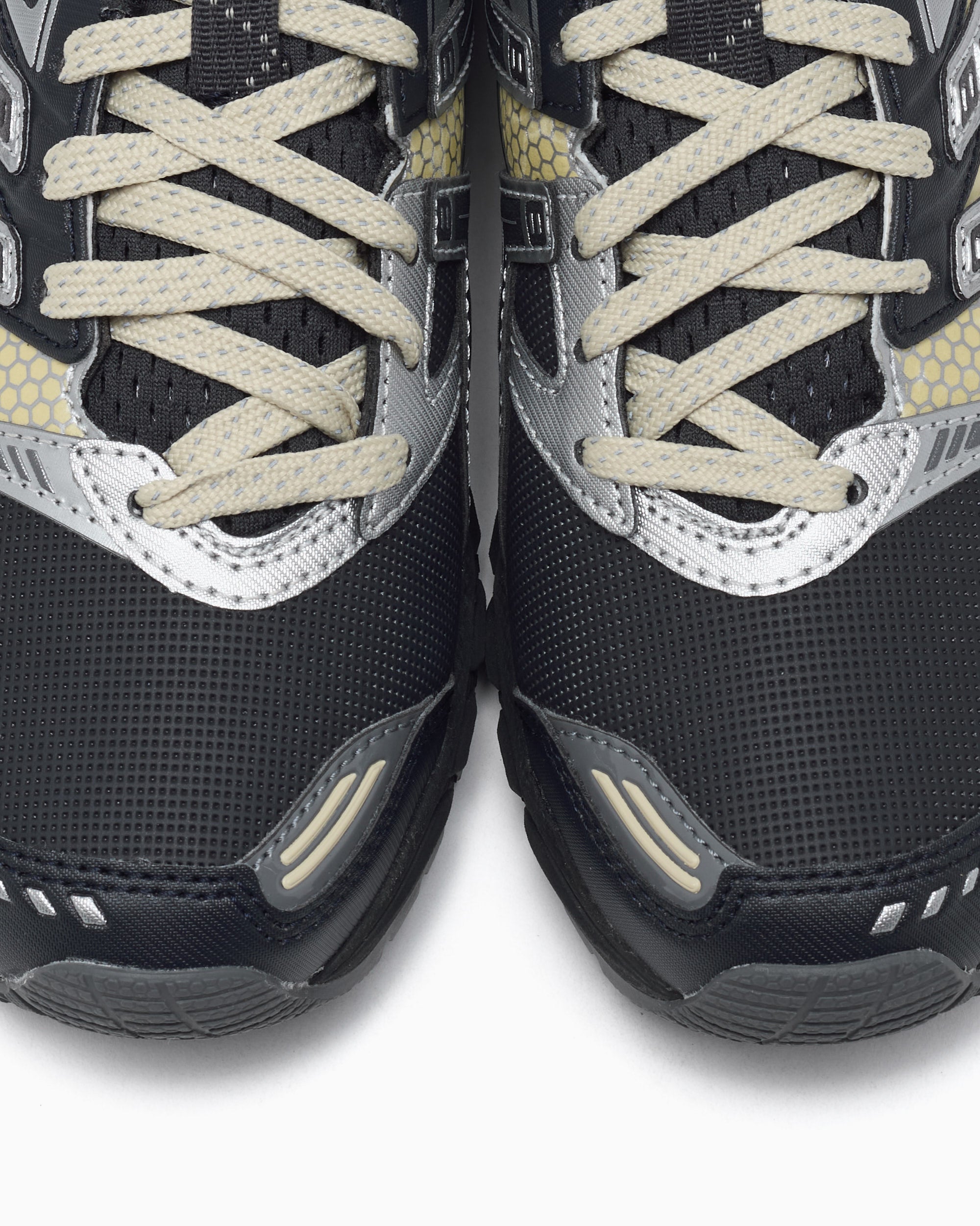 Sneakers ASICS UB11-S Gel-DS Trainer 14 - 1203A779-020