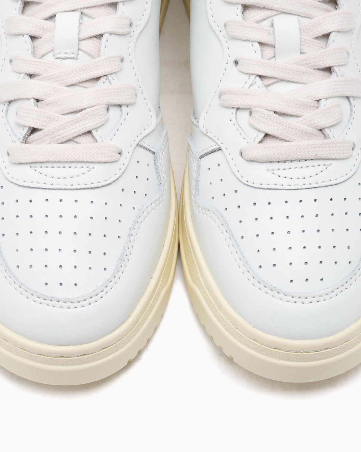 Sneakers Autry Medalist Low - AULMBG02