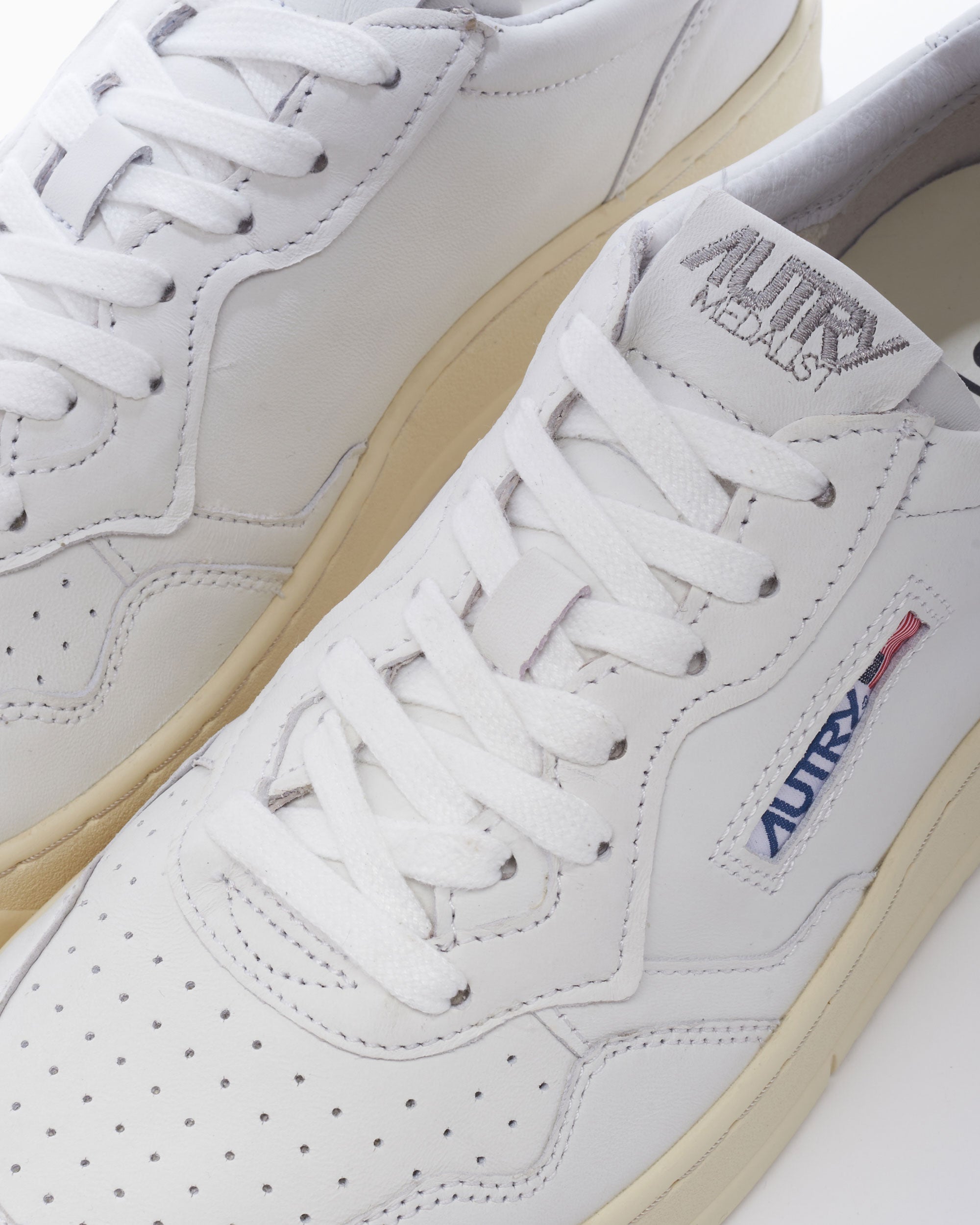 Sneakers Autry Medalist Low Goatskin - AULMGG04