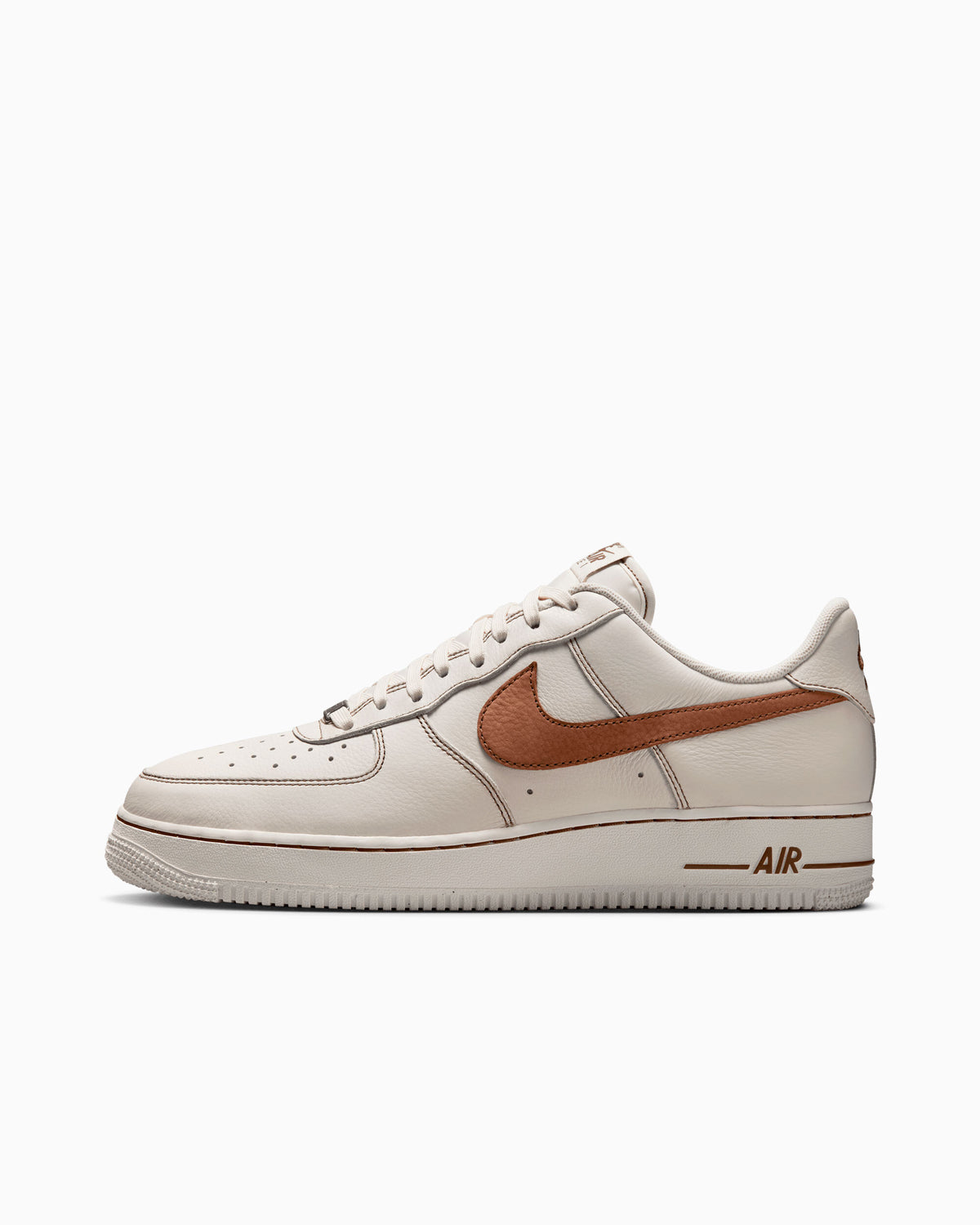 Sneakers Nike Air Force 1 '07 LV8 "Ivory Saddle Brown" - HQ2037-101