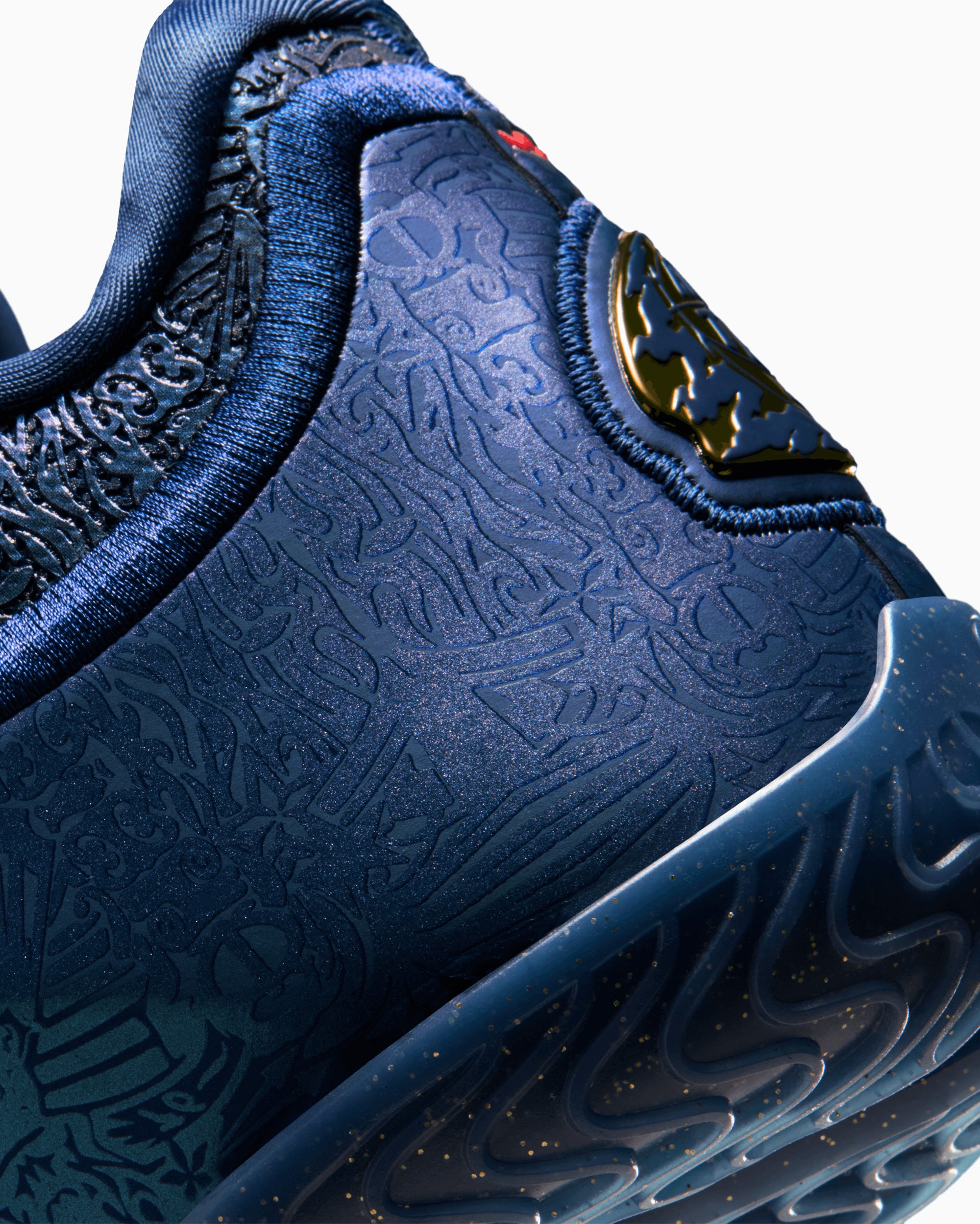 Sneakers Nike LeBron XXIII "Out For Redemption" - IH1513-400