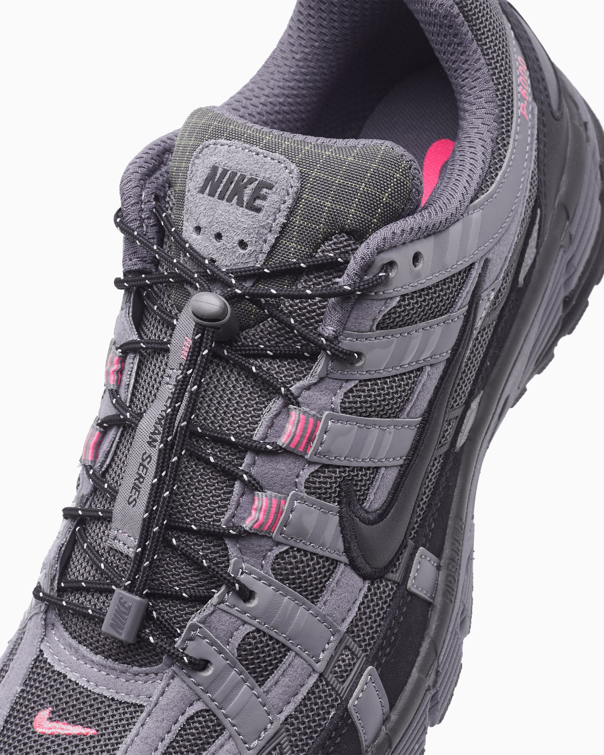 Sneakers Nike P-6000 - HQ3818-200