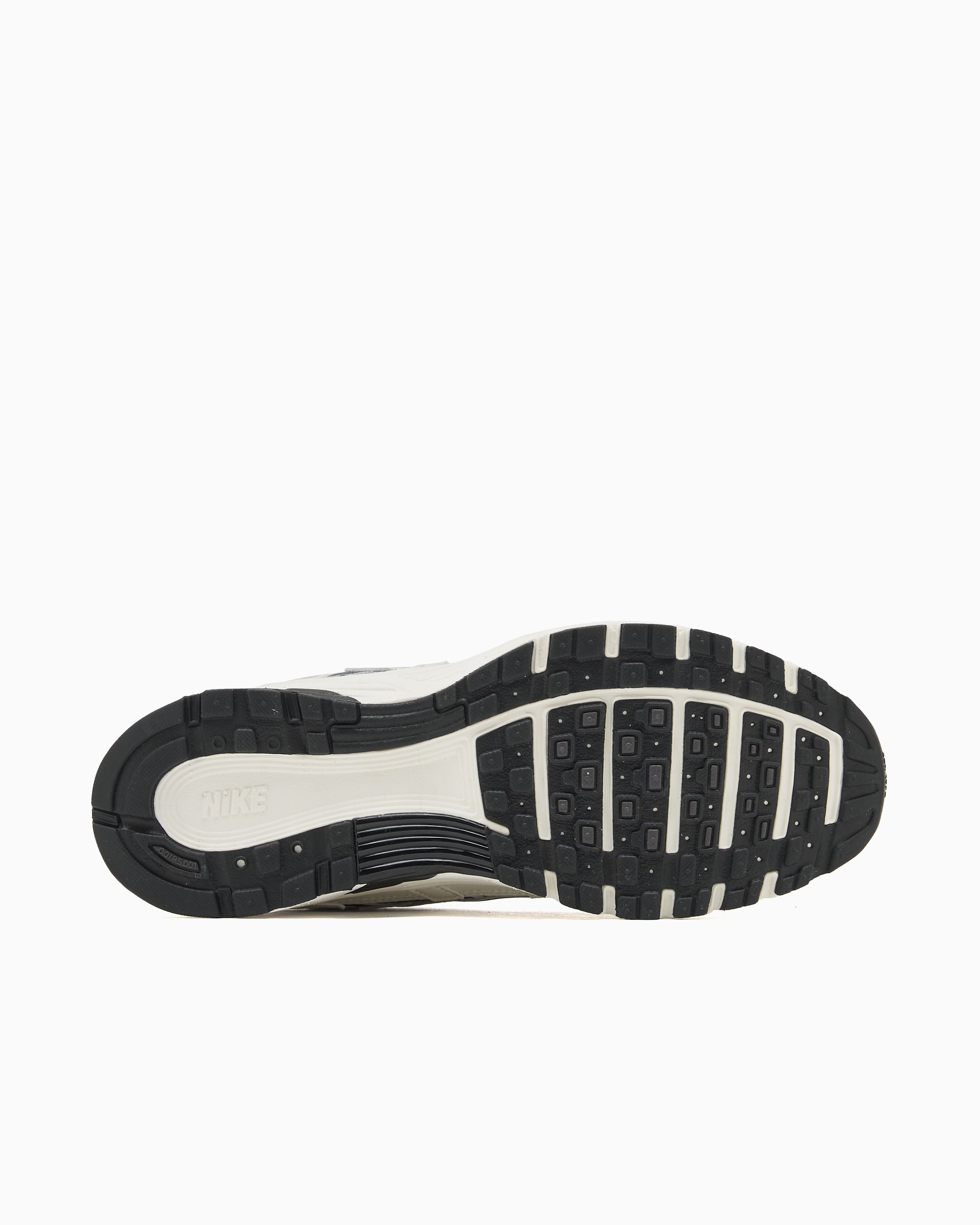 Sneakers Nike P-6000 - IO8711-101