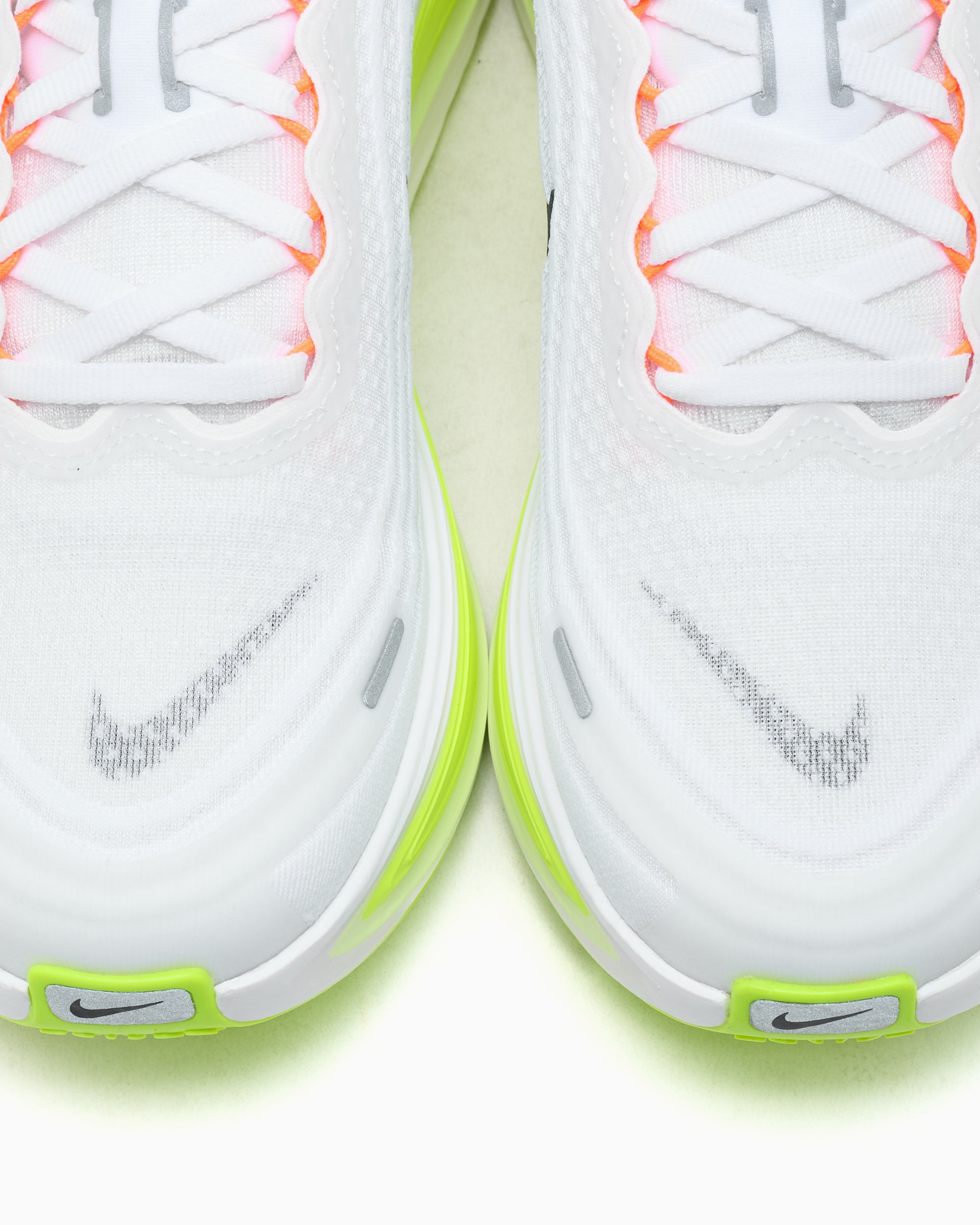 Sneakers Nike Vomero Plus - HV8150-120