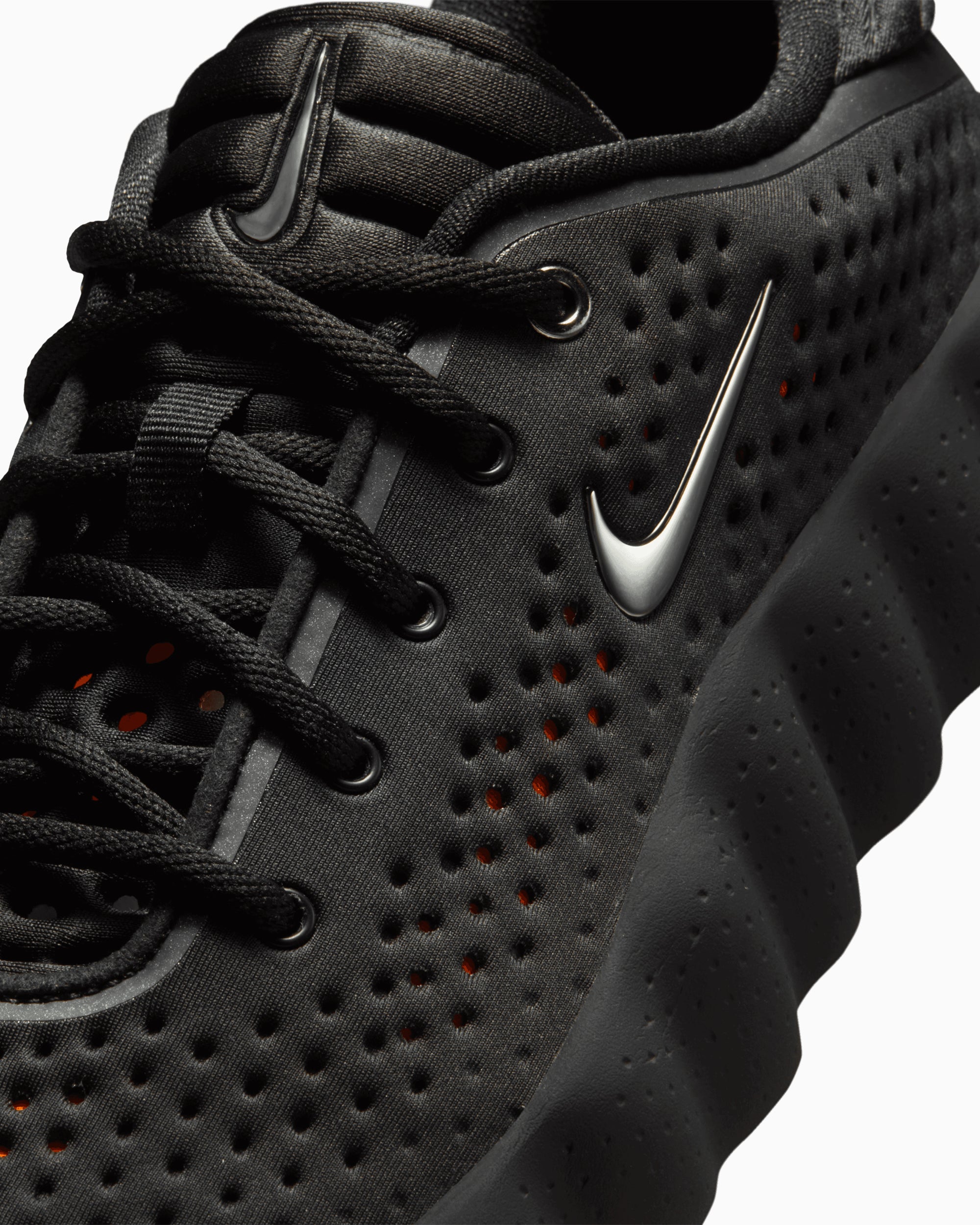 Sneakers Nike Women's Mind 002 "Black Hyper Crimson" - HQ4310-001