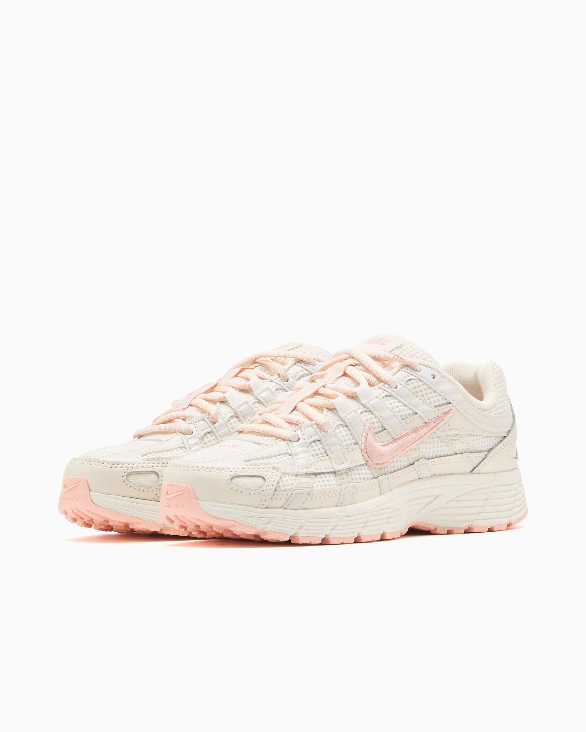 Sneakers Nike Women's P-6000 - IR1215-101