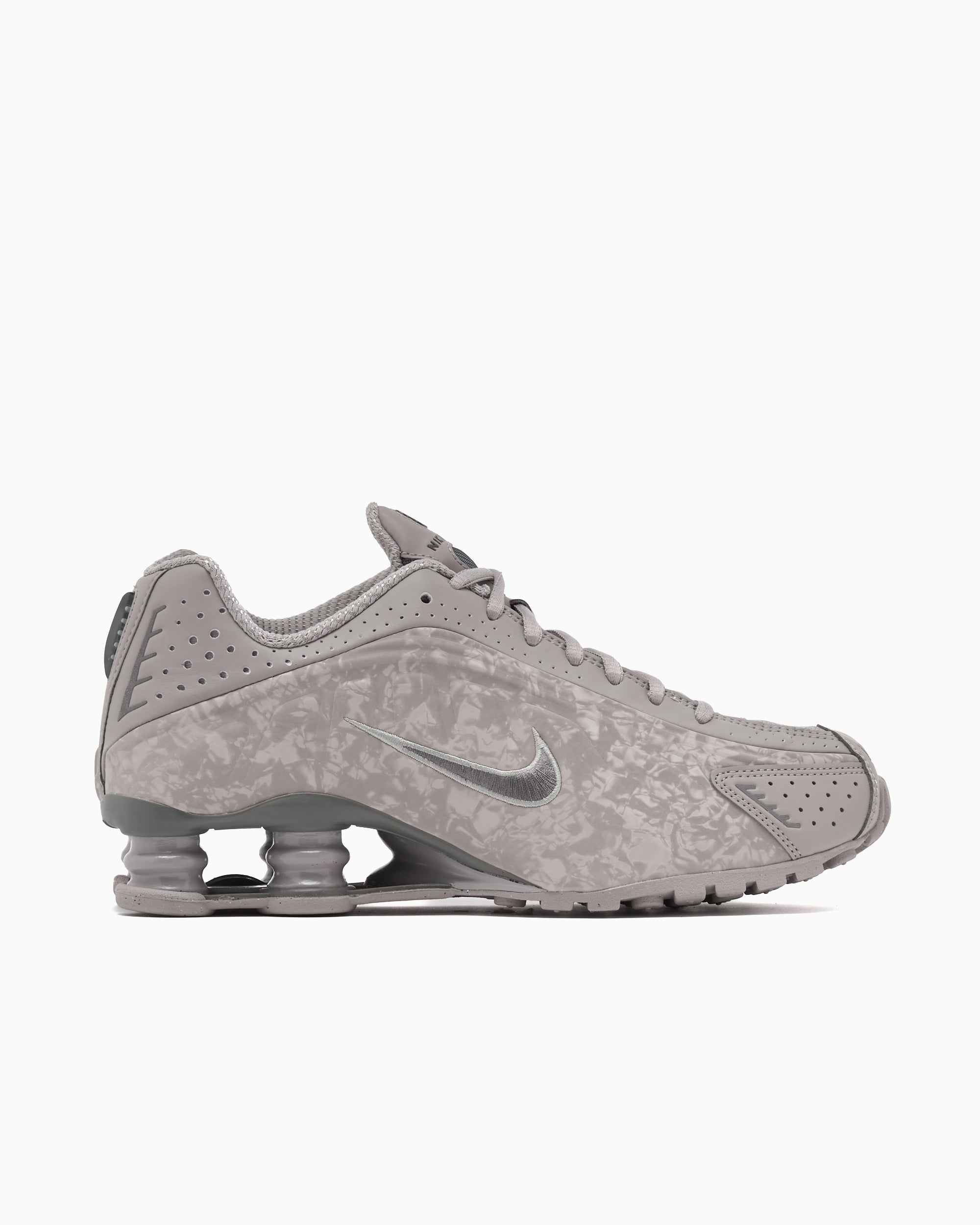 Nike Women's Shox R4