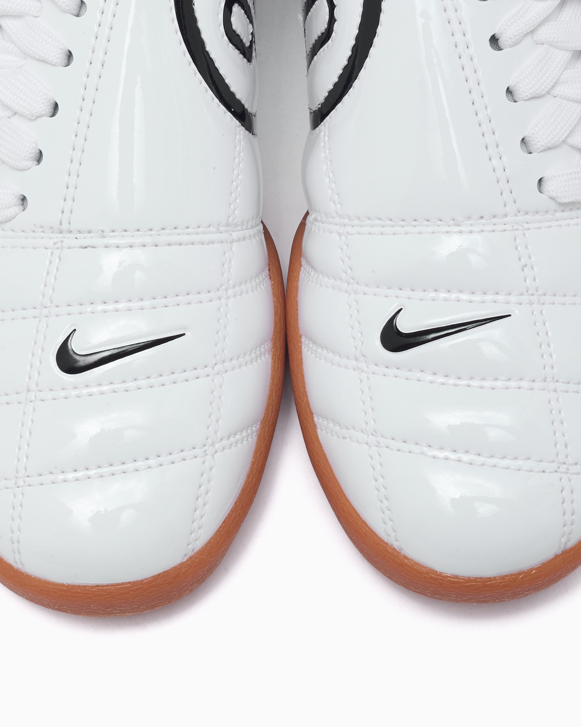 Sneakers Nike Women's Total 90 - IB5666-100