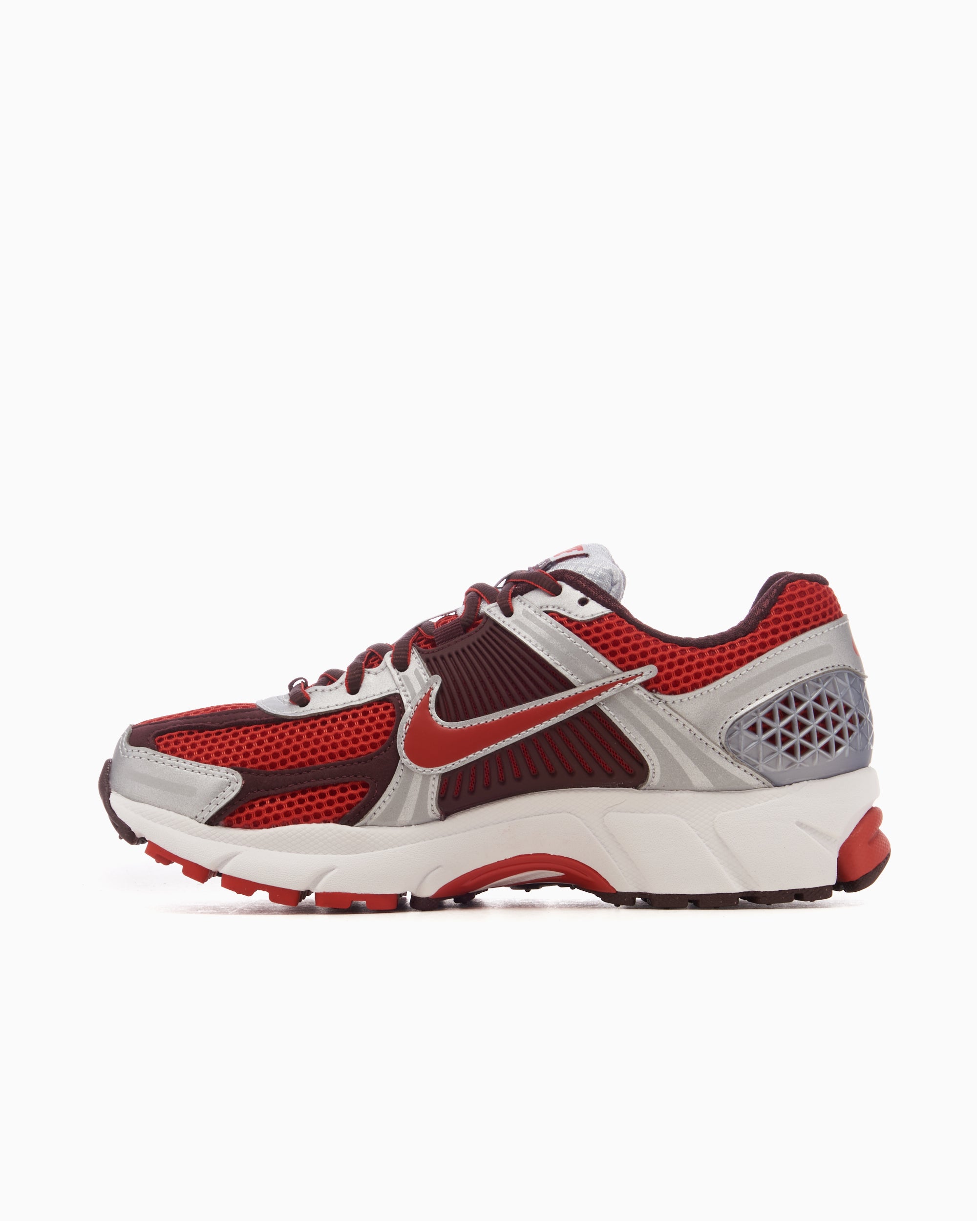 Sneakers Nike Women's Vomero 5 "Mystic Red" - FN7778-600