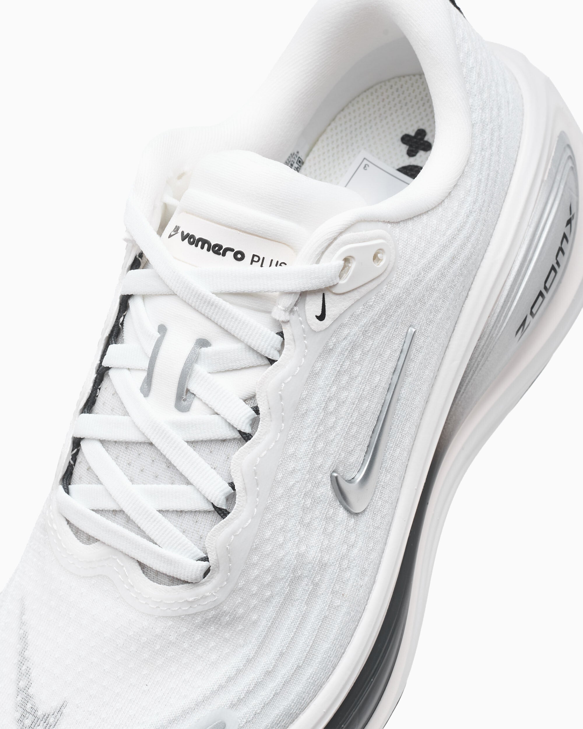 Sneakers Nike Women's Vomero Plus ESS - IO9916-101