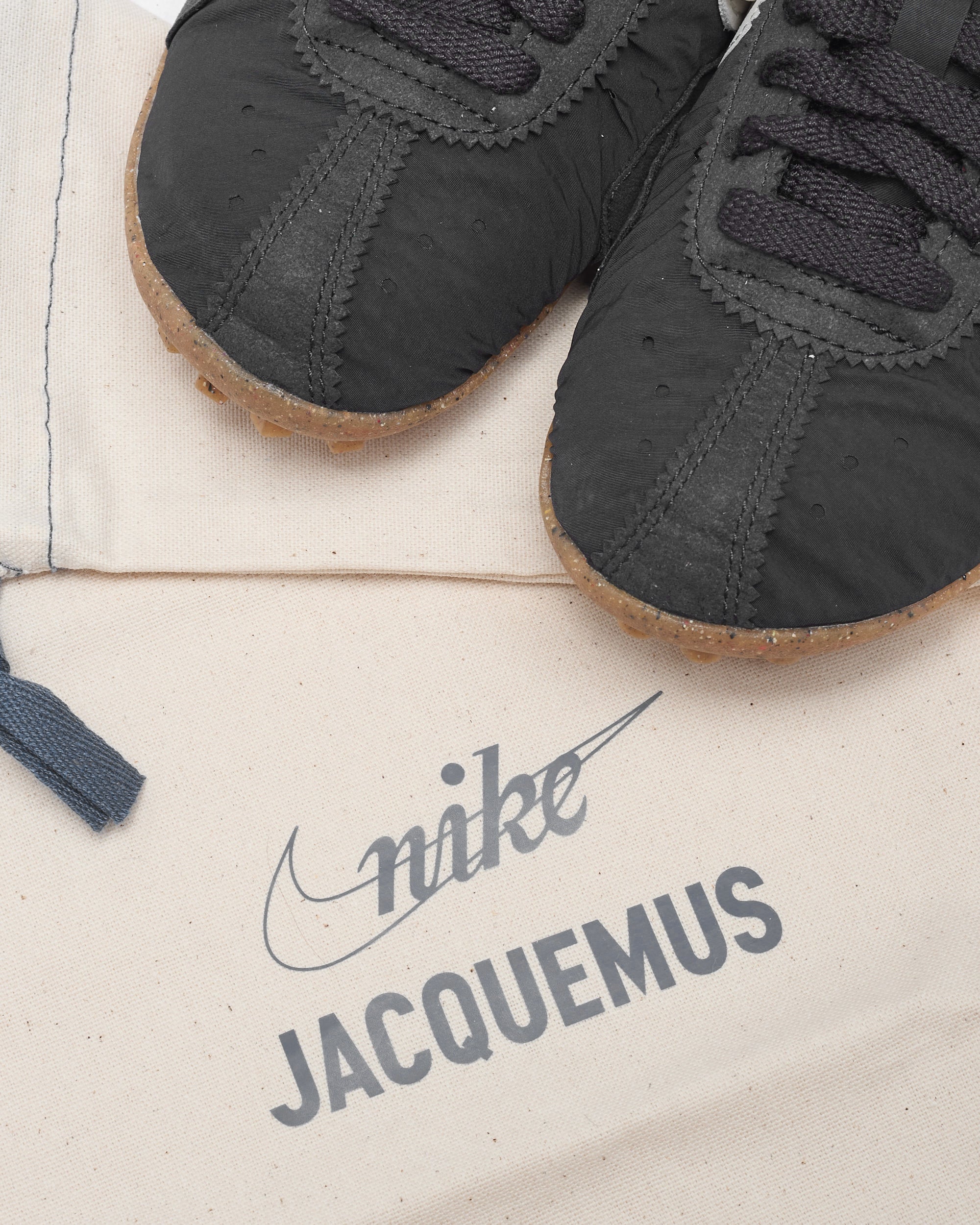 Sneakers Nike x Jacquemus Women's Moon Shoe - HV8547-001