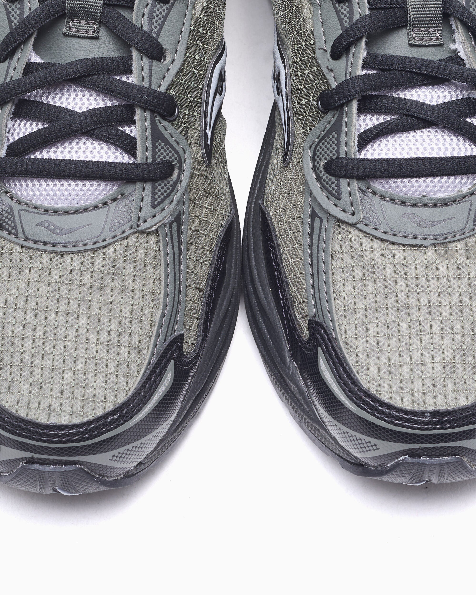 Sneakers Saucony Progrid OMNI 9 "Peat" - S102073-1002