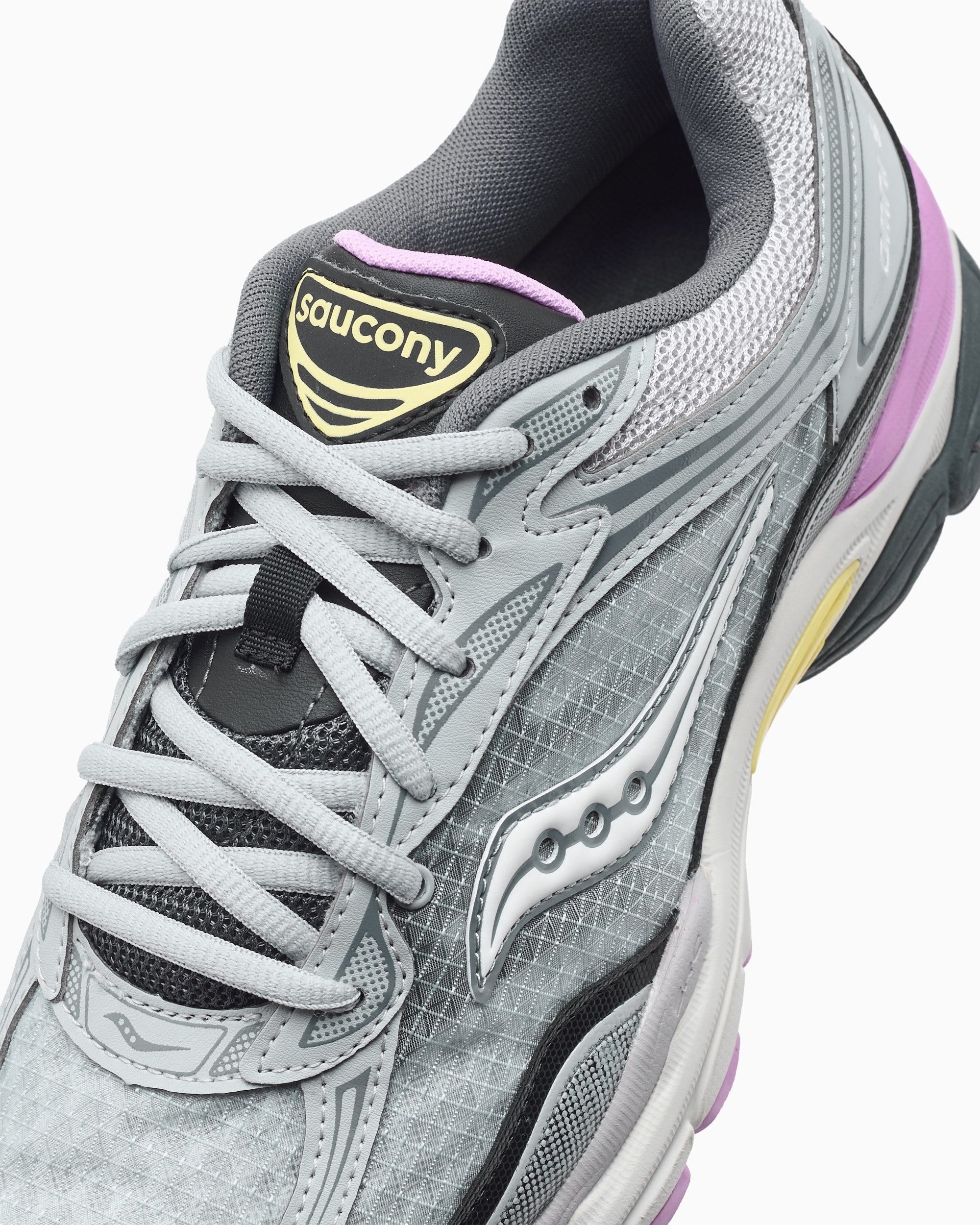 Sneakers Saucony Progrid OMNI 9 - S71004-1