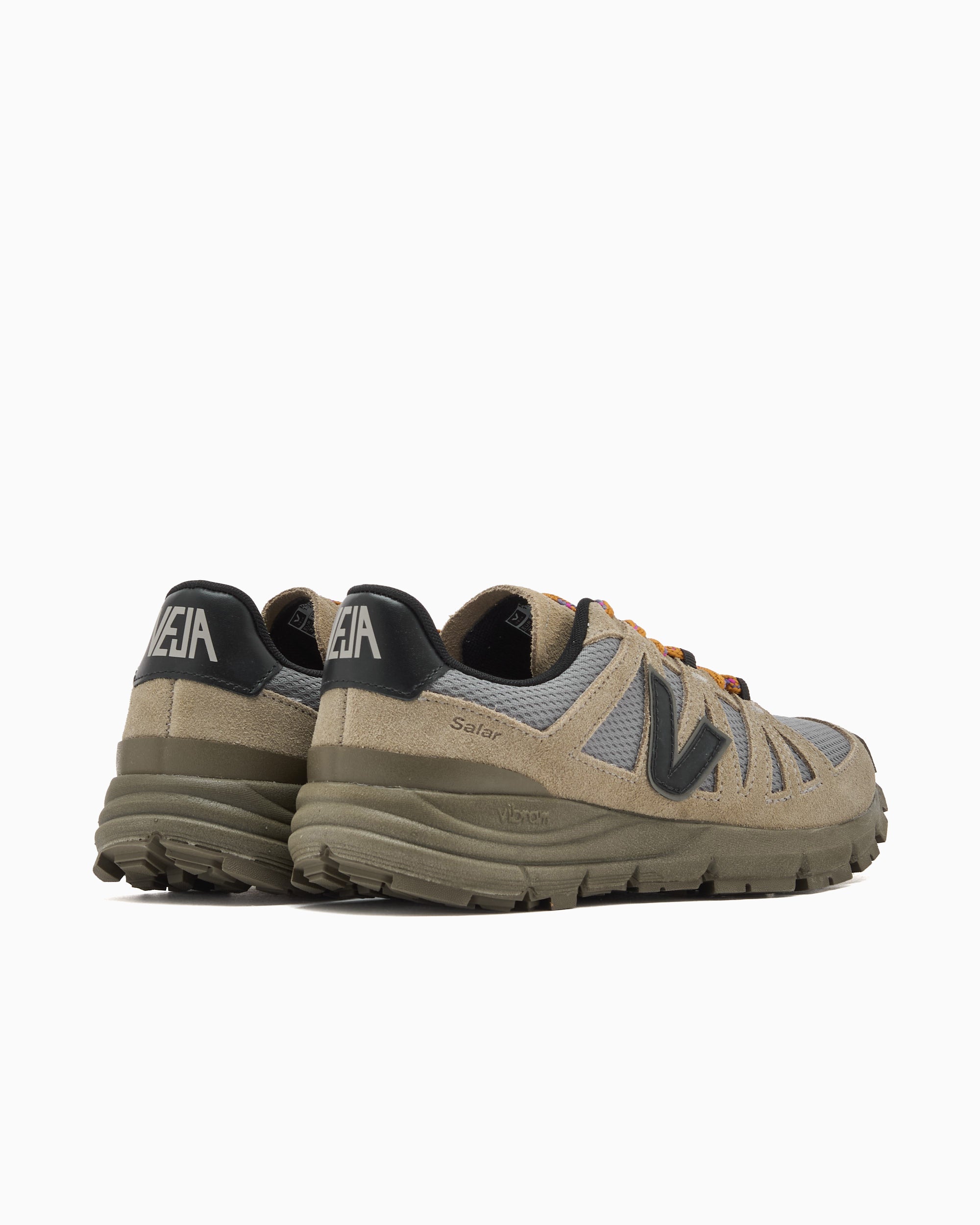 Sneakers Veja Women's Salar Vibram - DE1821398A