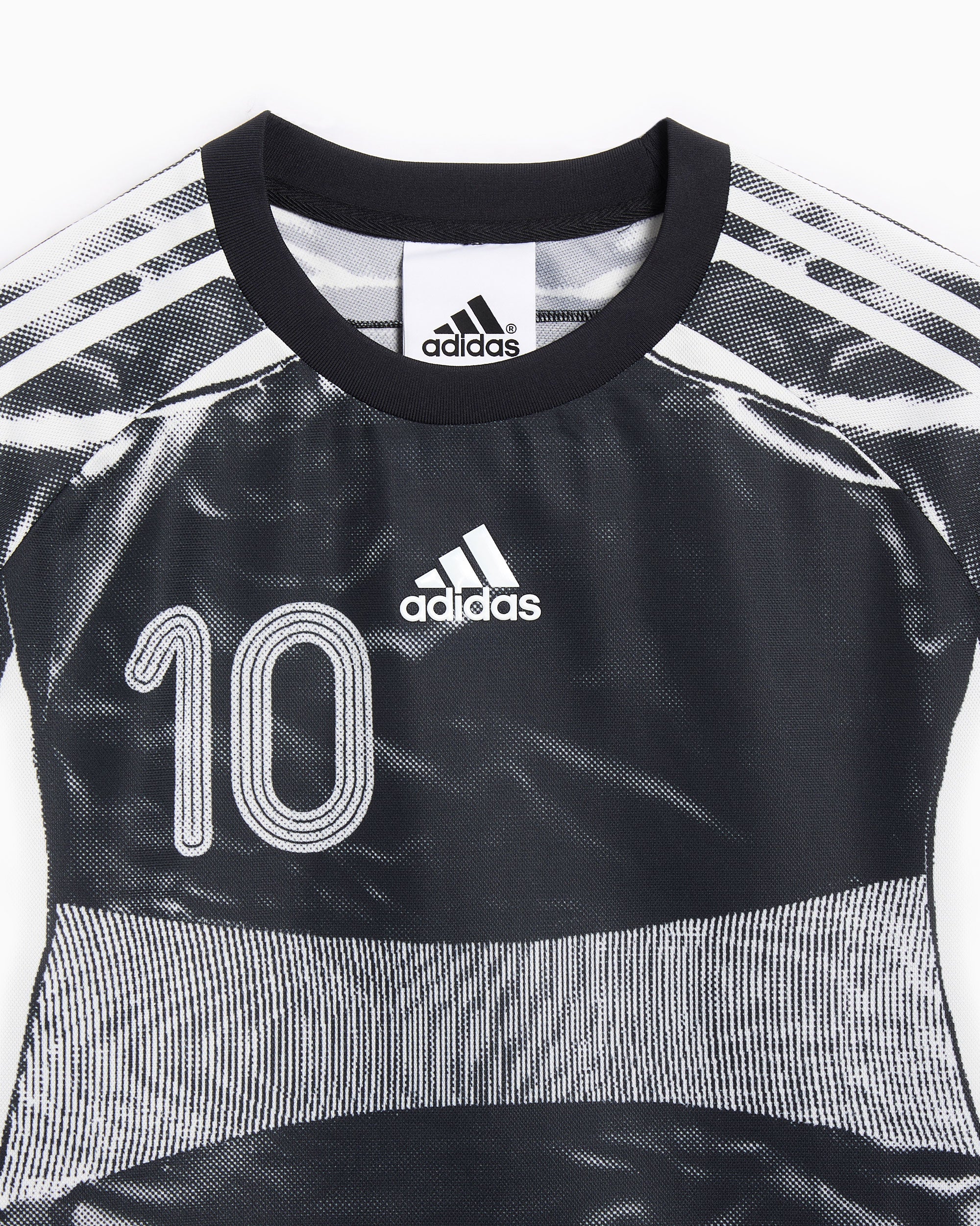 T-Shirts adidas Originals Adilenium Adilenium Teamgeist Relaxed Men's Jersey T-Shirt - KF8522