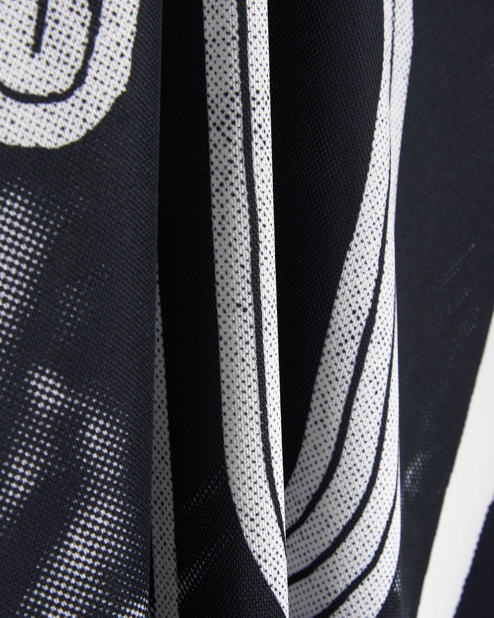 T-Shirts adidas Originals Adilenium Adilenium Teamgeist Relaxed Men's Jersey T-Shirt - KF8522