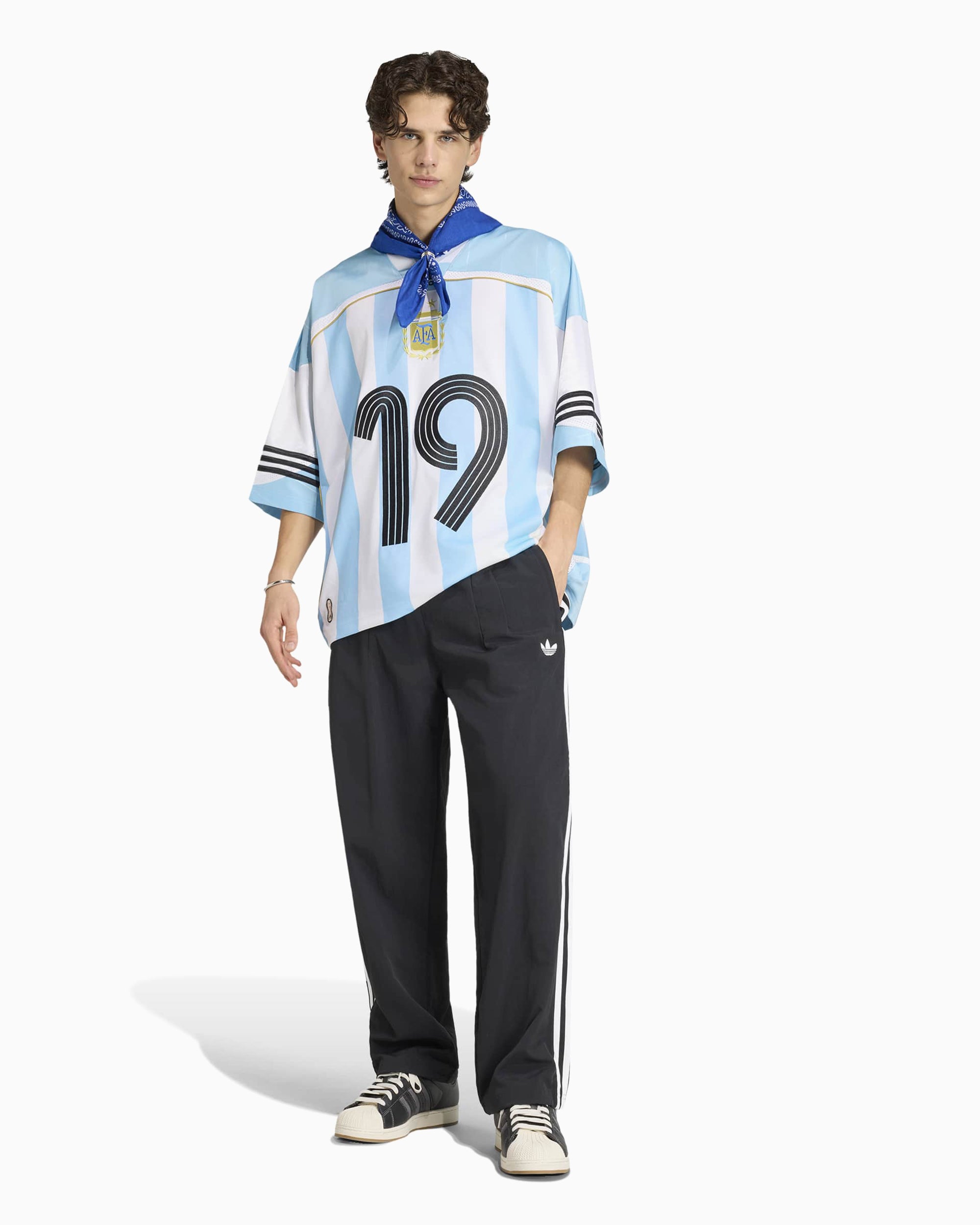 T-Shirts adidas Originals Bringback Remixed "Argentina" Logo Half-Sleeved Relaxed Men's Jersey T-Shirt - KD5982