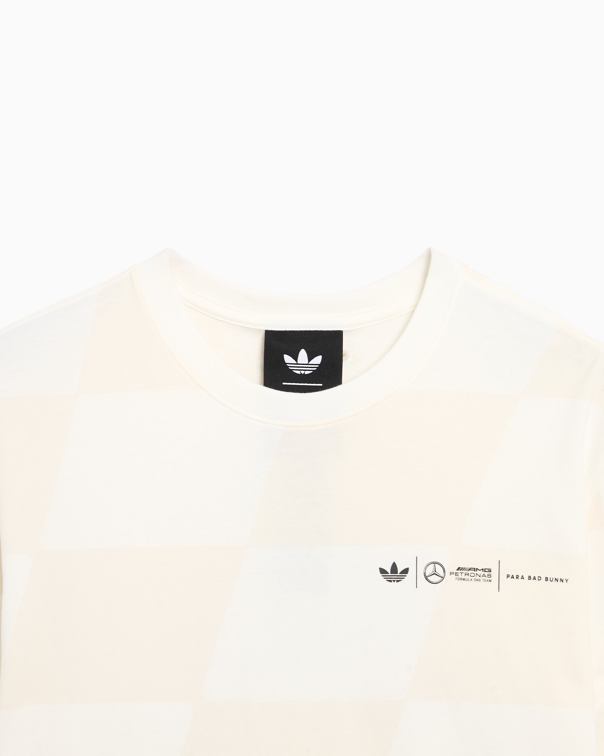 T-Shirts adidas Originals x Bad Bunny x Mercedes AMG Petronas Racing Logo Relaxed Men's T-Shirt - KD7593
