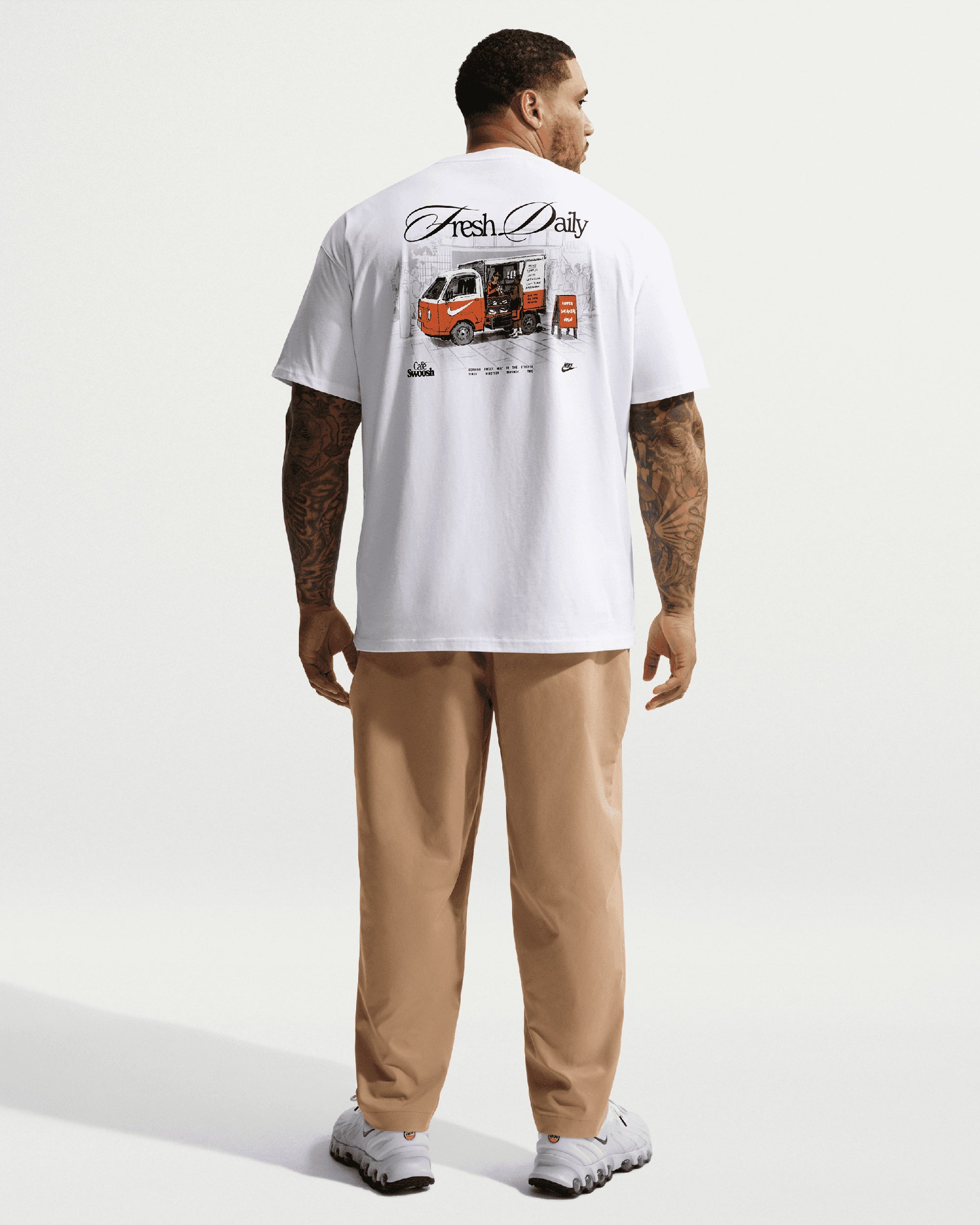 T-Shirts Nike Sportswear Graphic Relaxed Men's T-Shirt - IH1157-100