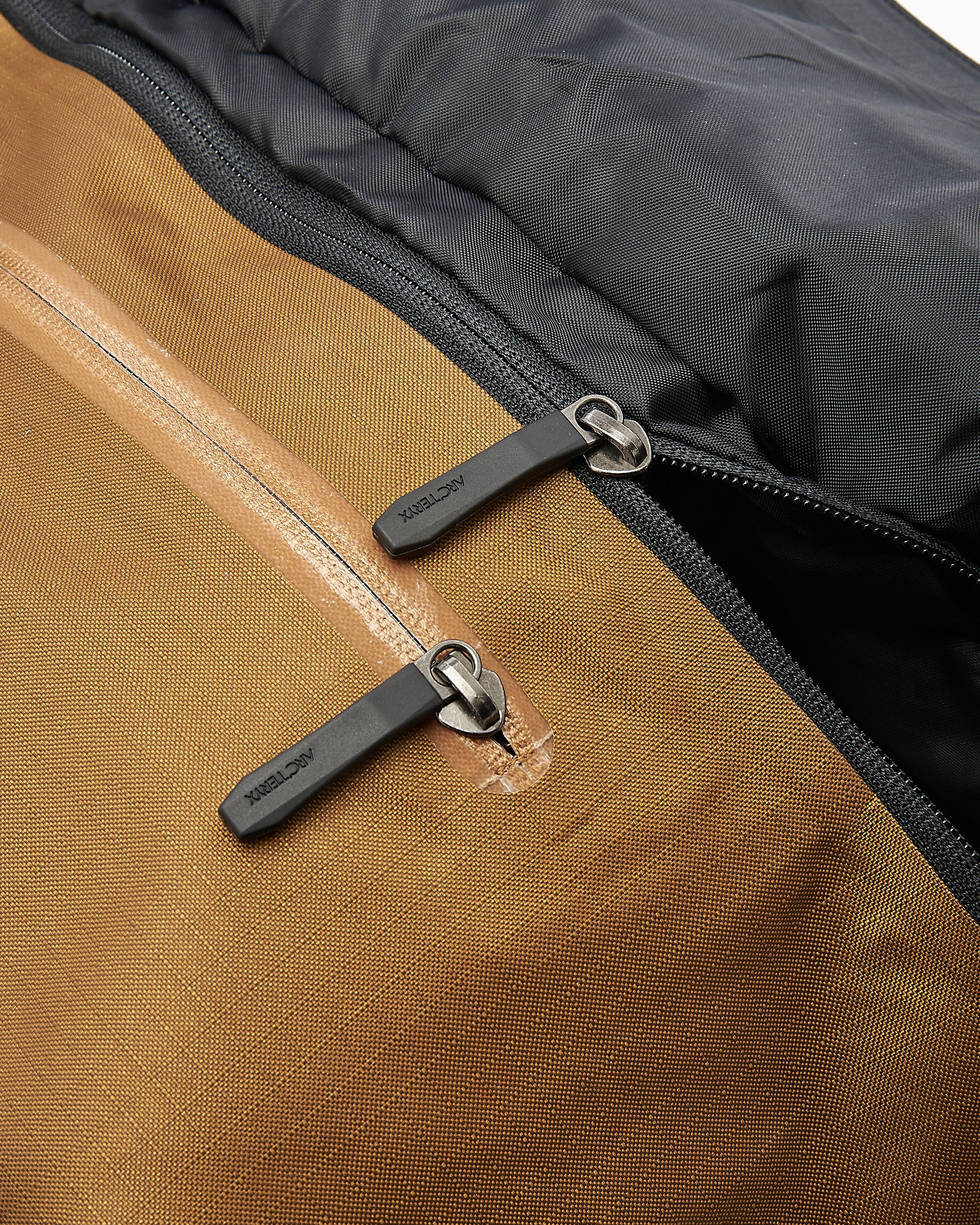 Arc'teryx Granville 10 Unisex Courier Bag