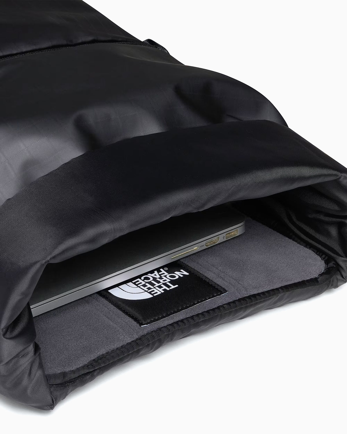 Backpacks and Suitcases The North Face Base Camp Voyager Duffel Unisex Backpacks and Suitcases - NF0A81DOKT01