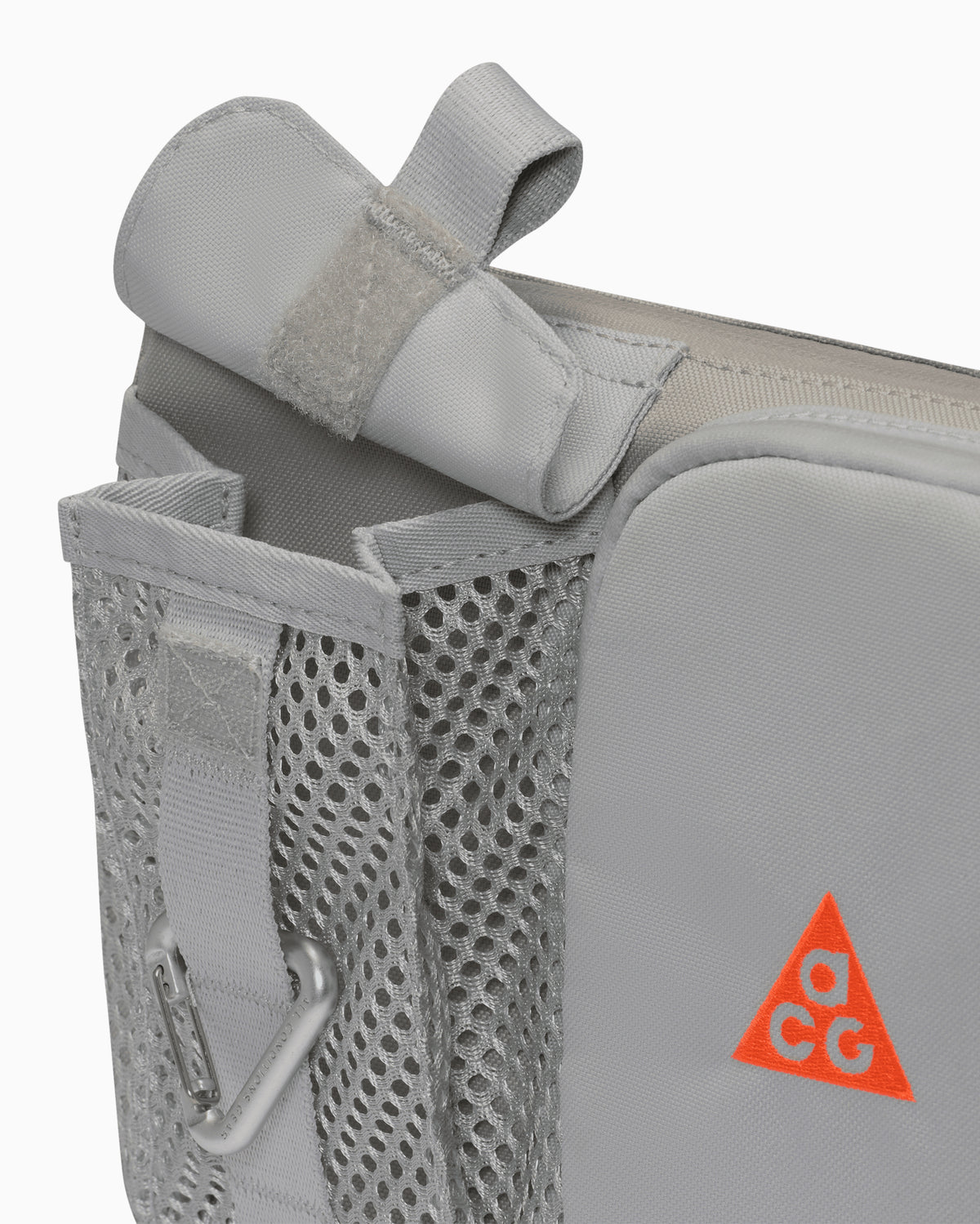 Nike ACG Daymax 3L Unisex Shoulder Bag
