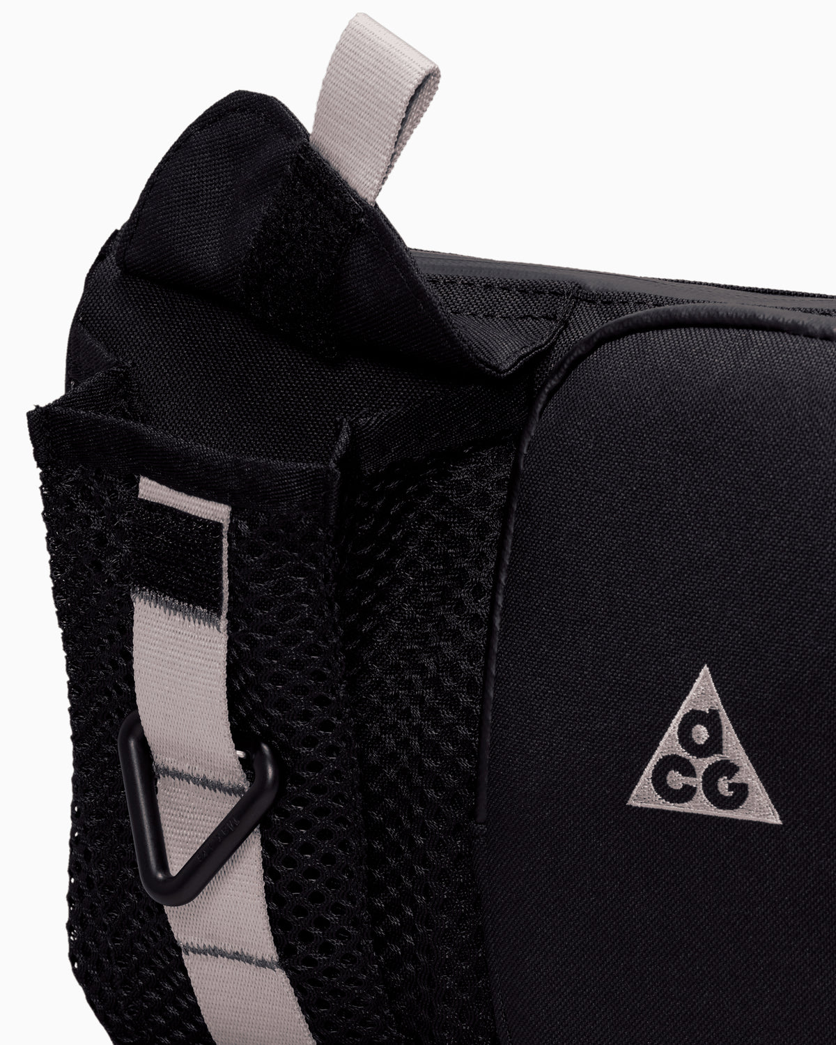 Nike ACG Daymax Unisex Shoulder Bag