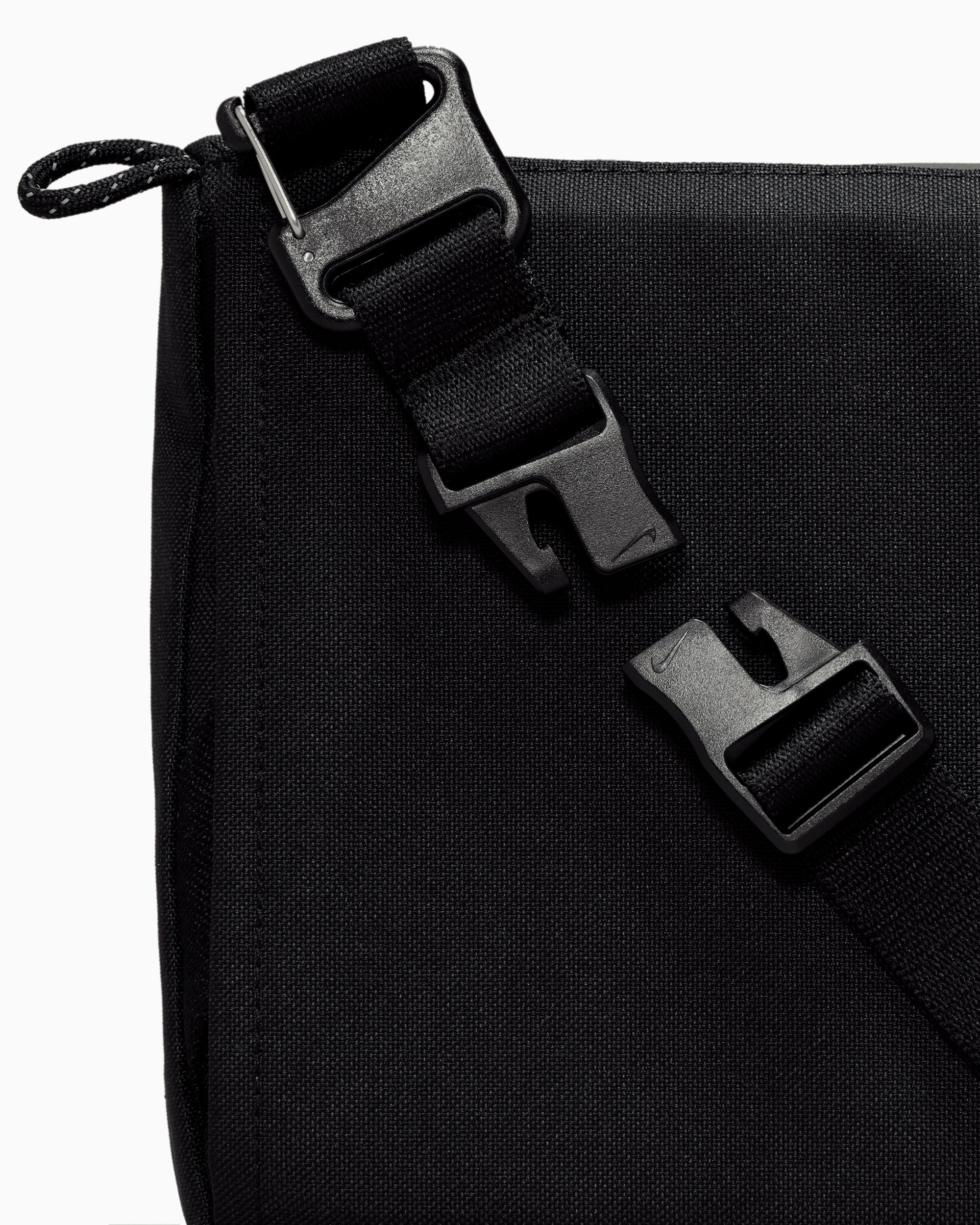 Nike ACG Daymax Unisex Shoulder Bag