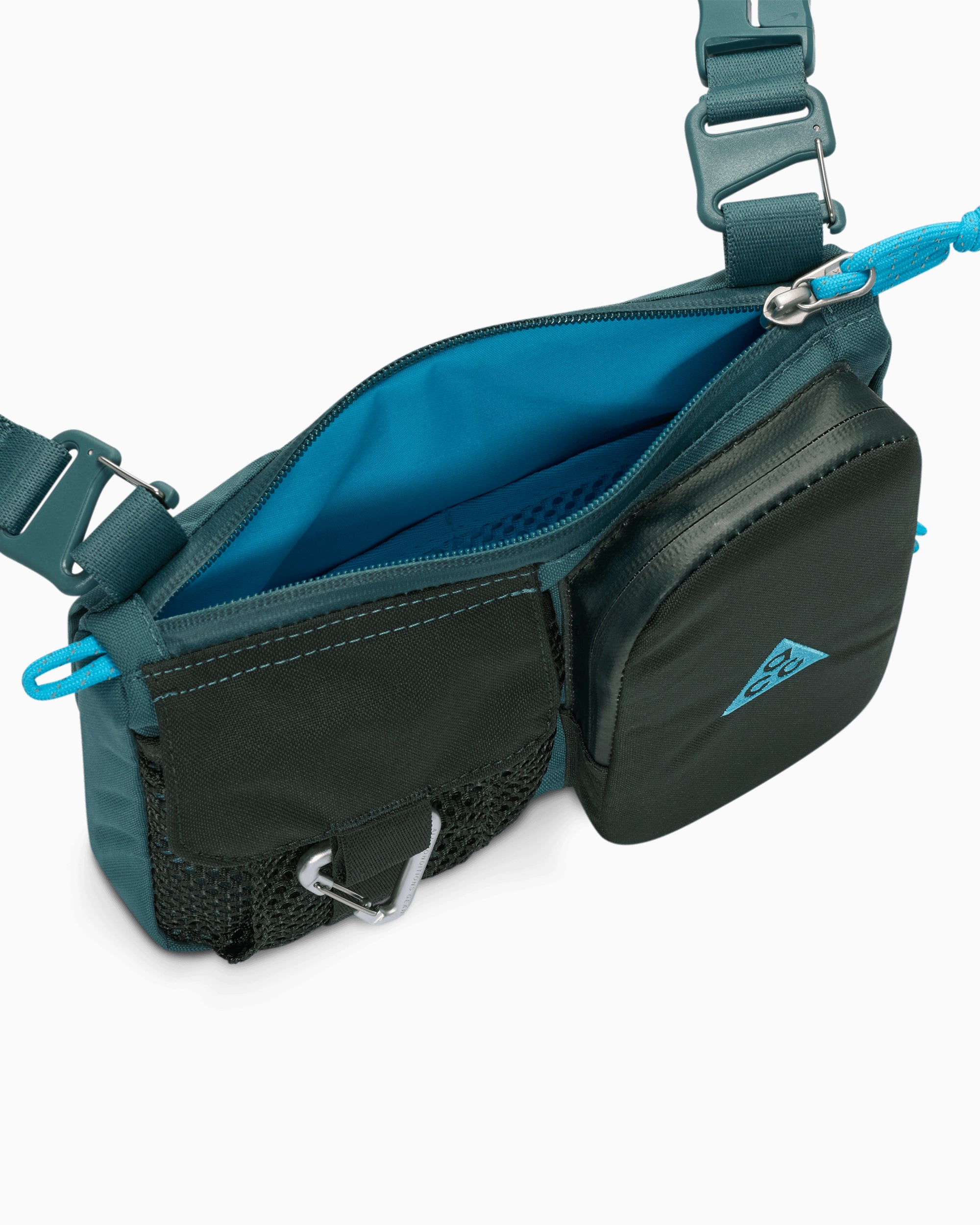 Nike ACG Daymax Unisex Shoulder Bag