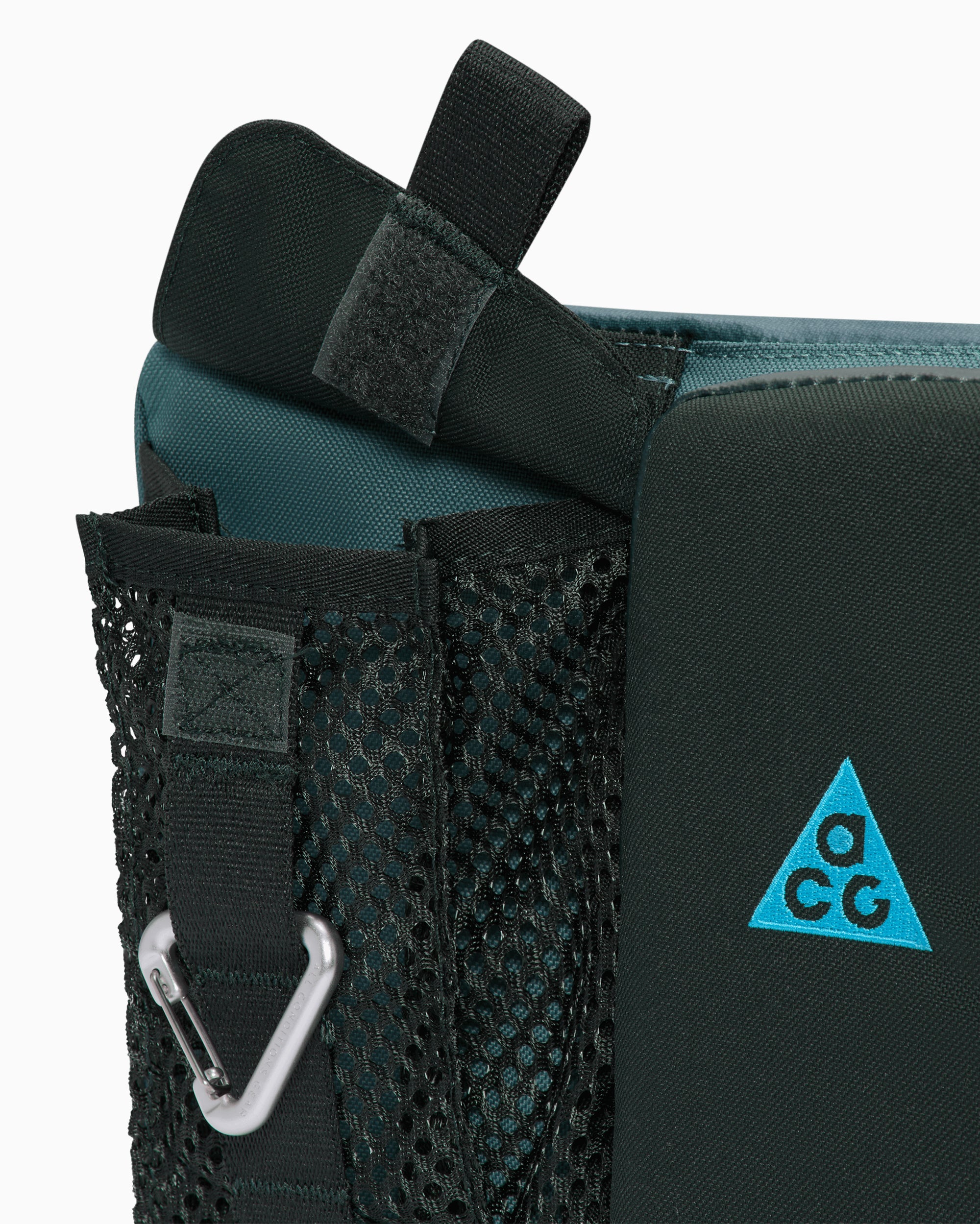 Nike ACG Daymax Unisex Shoulder Bag