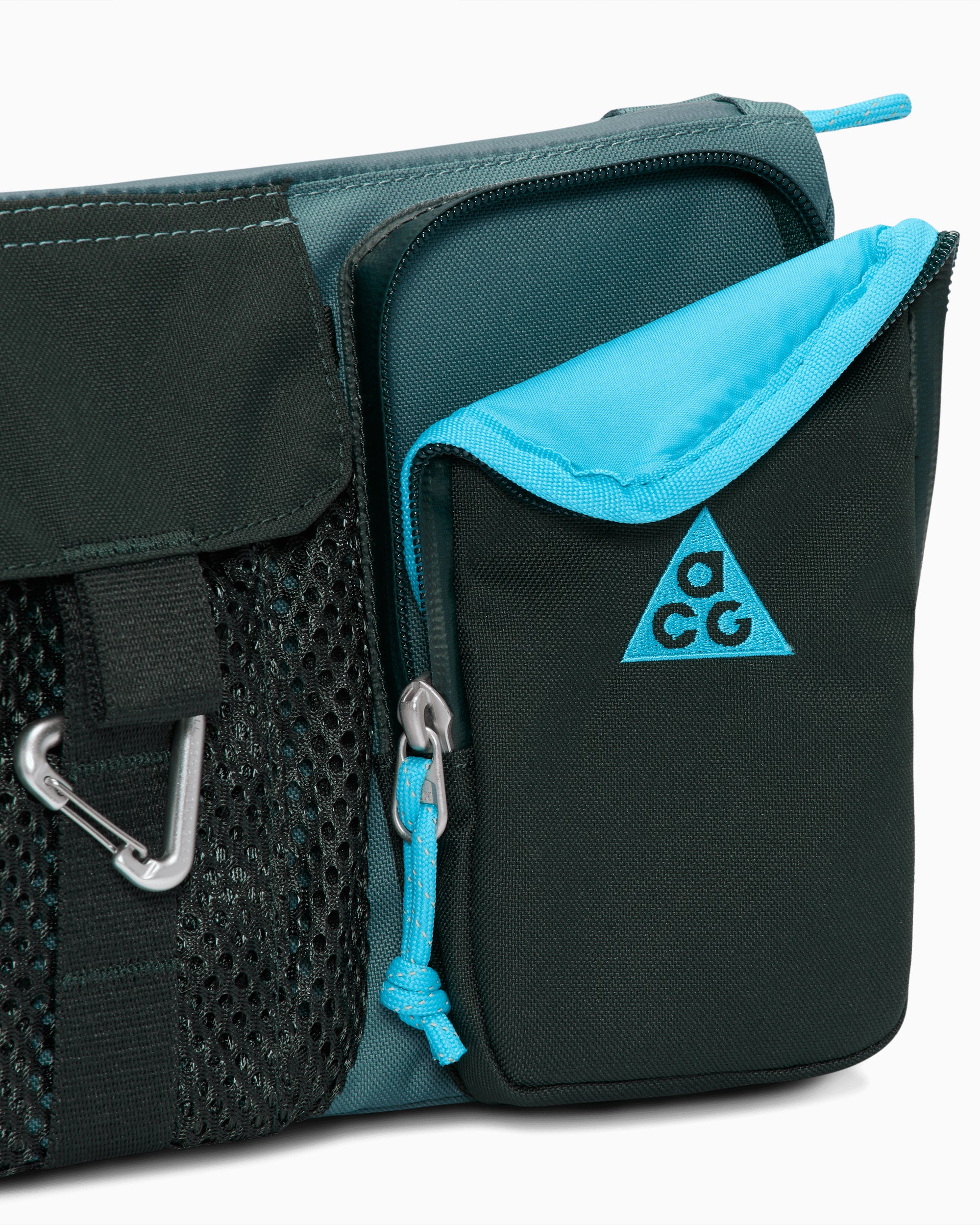 Nike ACG Daymax Unisex Shoulder Bag