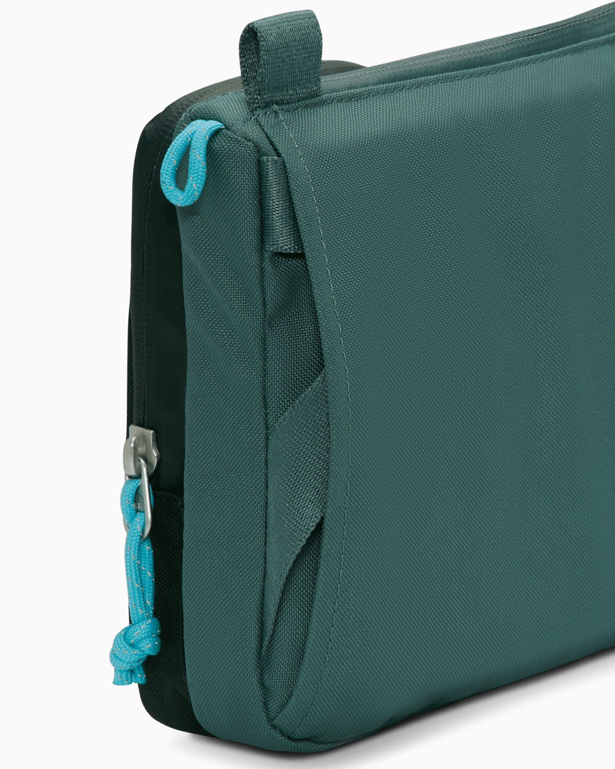 Nike ACG Daymax Unisex Shoulder Bag