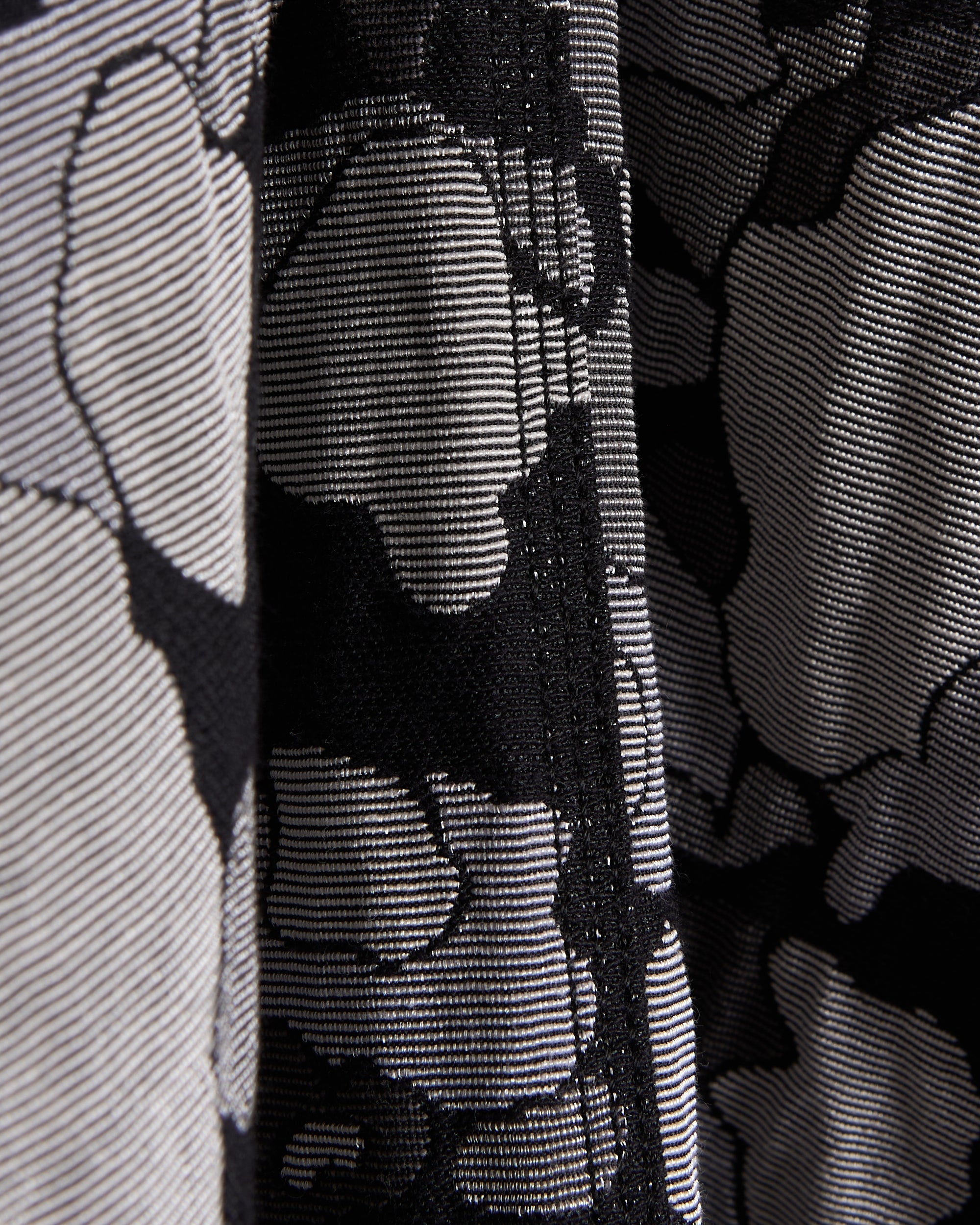 Jackets Coats Carhartt WIP Tapestry Chore Camo Relaxed Women's Light Jacket - I035315-3CIXX