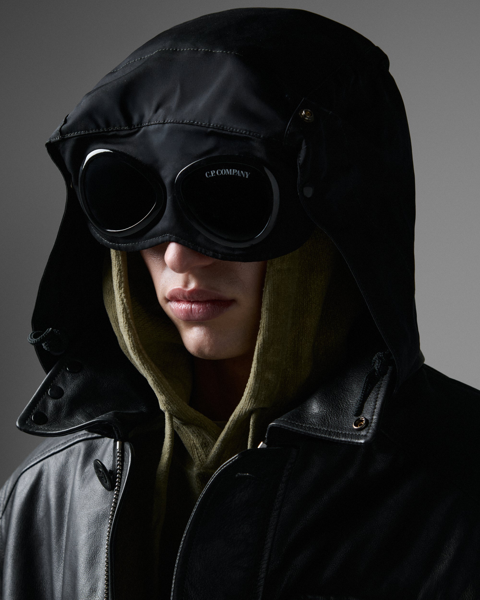 C.P Company レザージャケット C.P. Company」世界で50枚のみ限定生産レザーゴーグルジャケットが2024