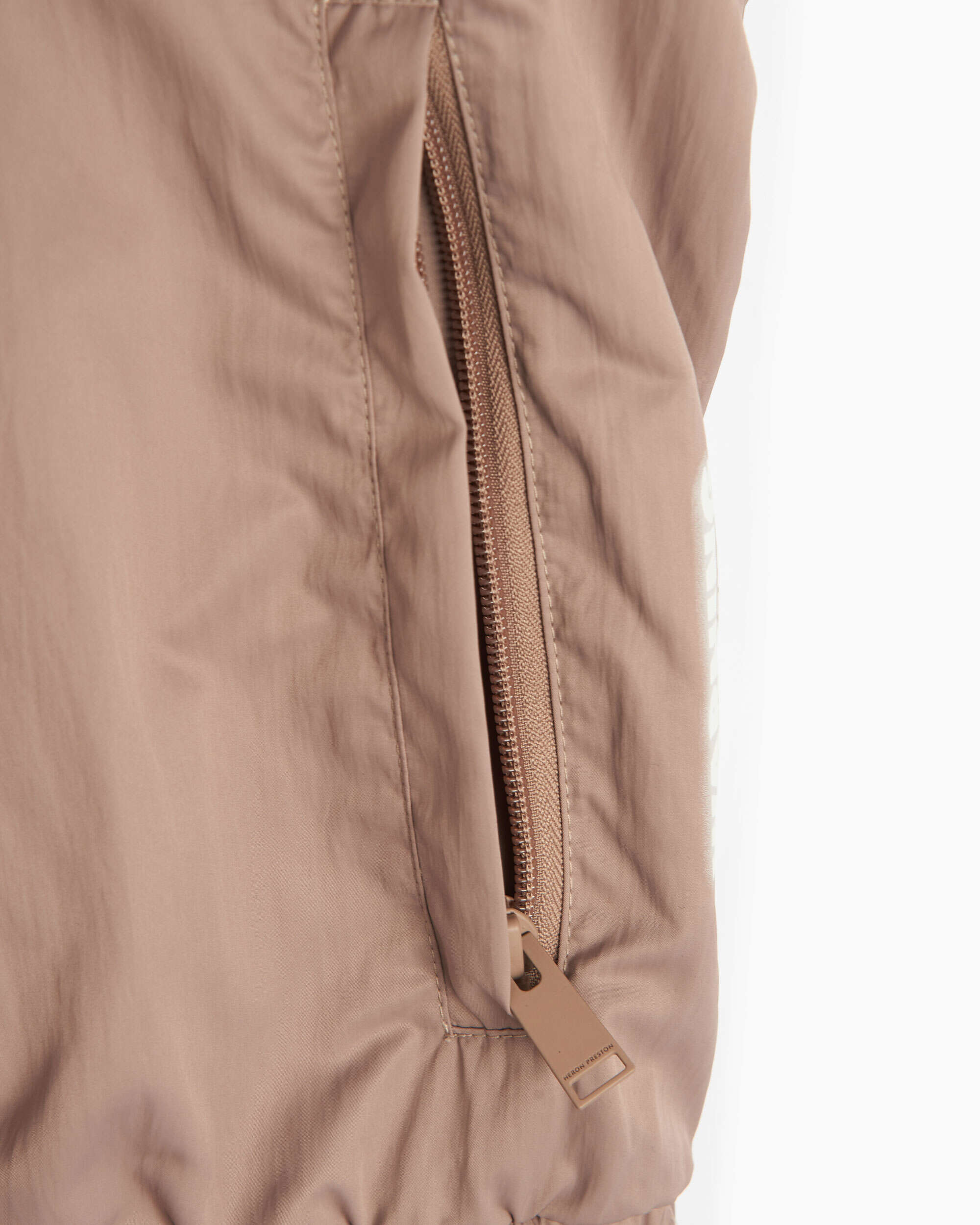 Jackets Coats Heron Preston x CAT Men's Windbreaker Men's Windbreaker - HMEB011S21FAB0036118