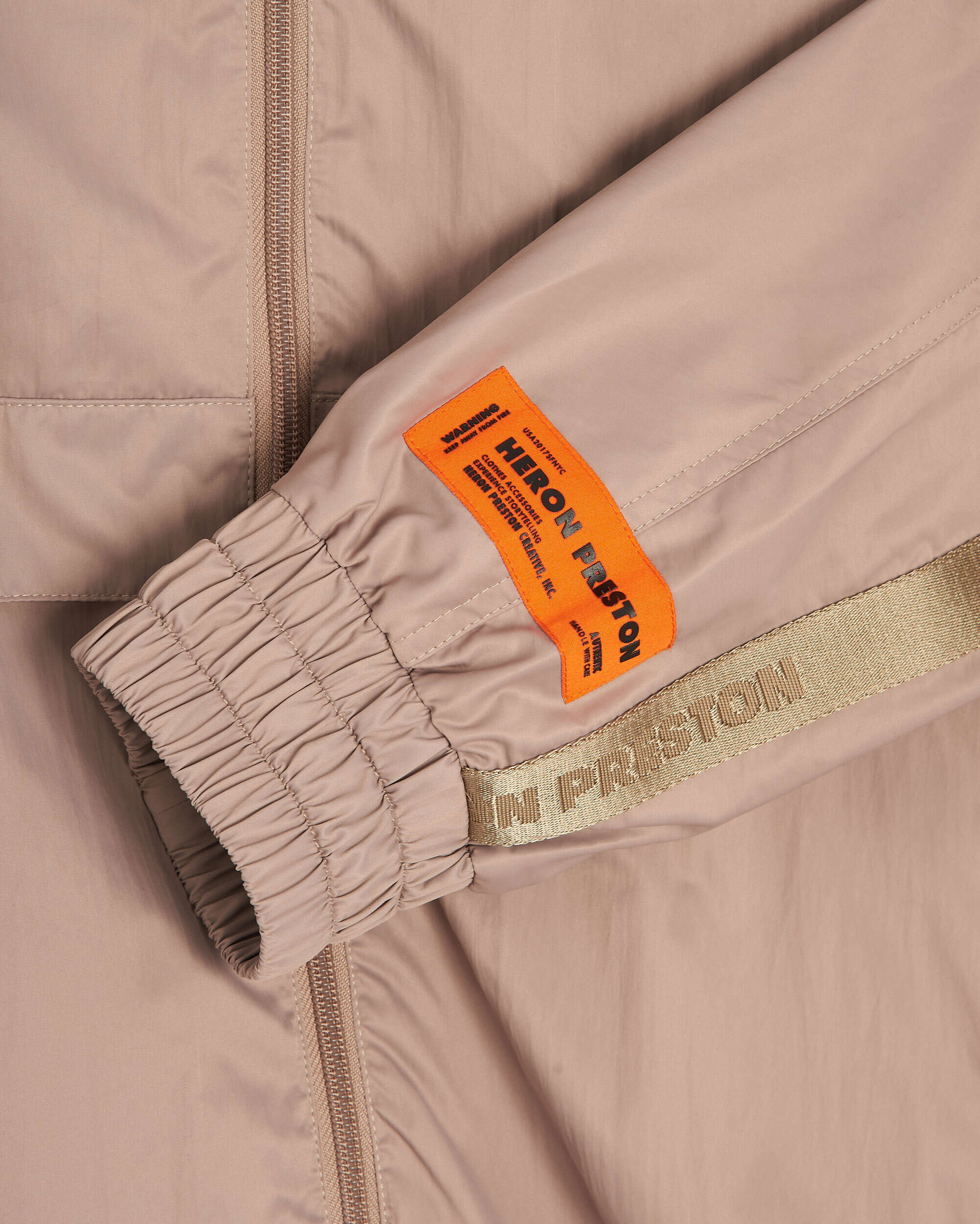 Heron Preston x CAT Men's Windbreaker Men's Windbreaker